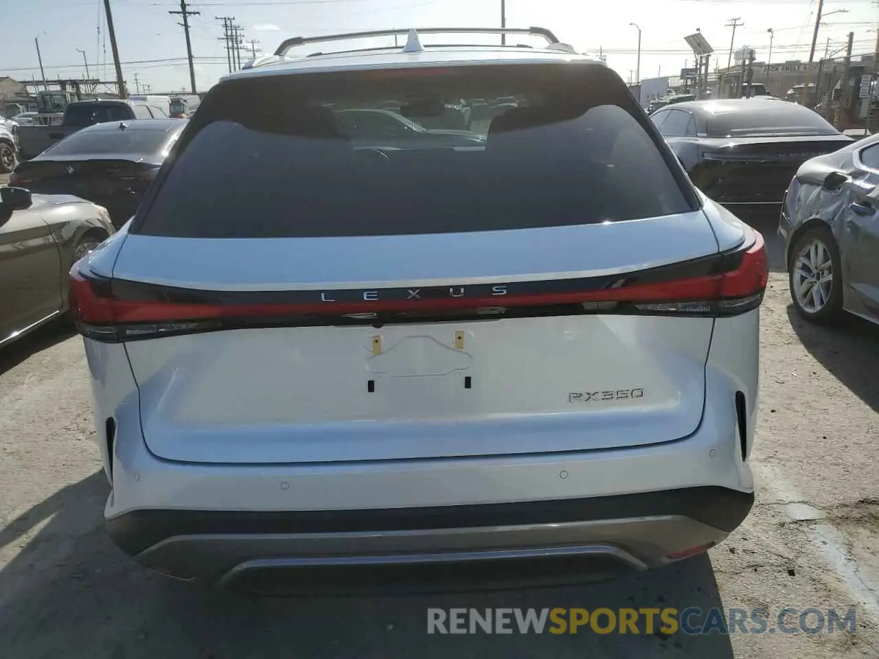 6 fotografías del automóvil dañado JTJCHMAA0R2015035 LEXUS RX 350 PRE 2024