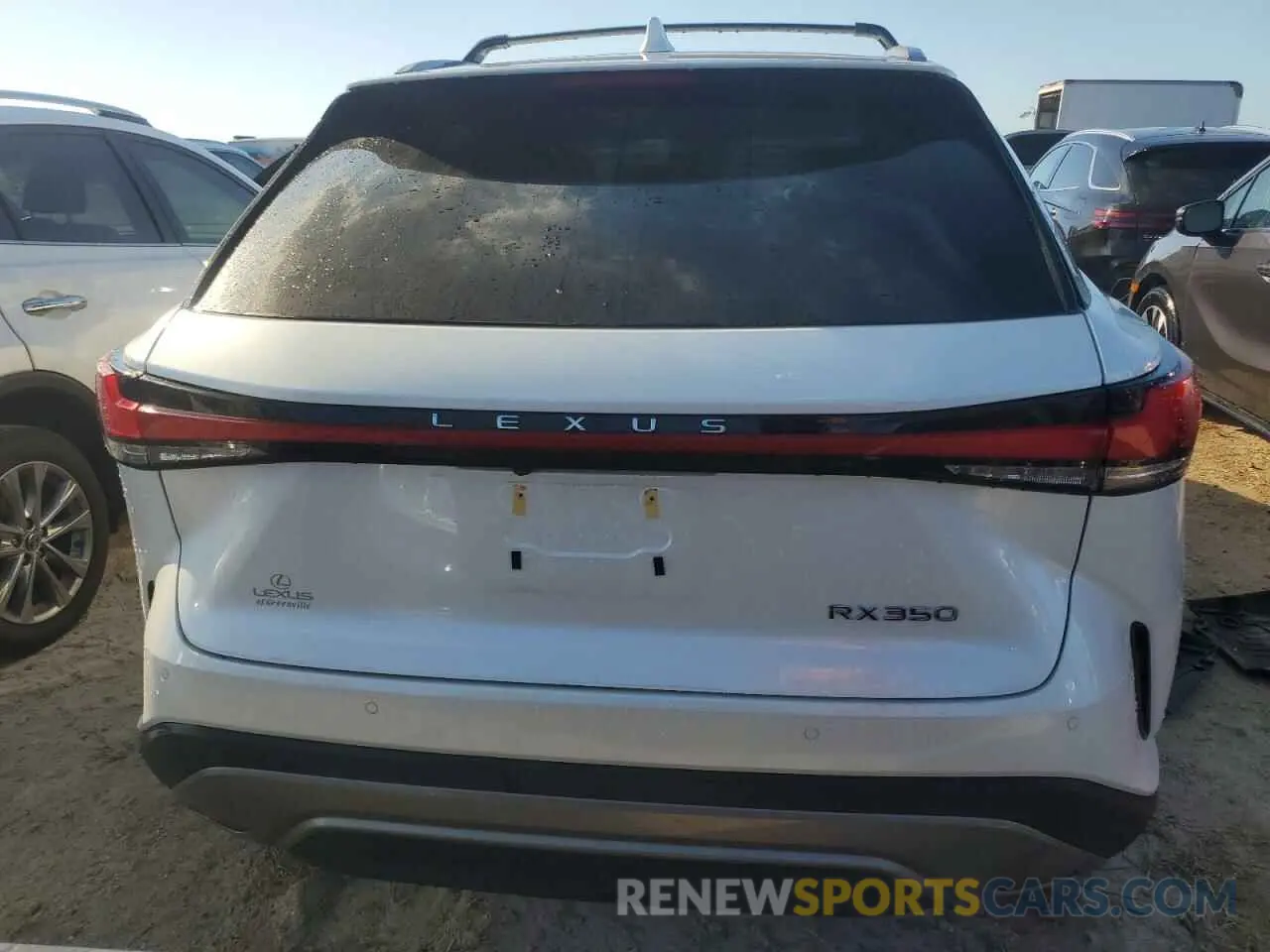 6 fotografías del automóvil dañado JTJCHMAA2R2015599 LEXUS RX 350 PRE 2024