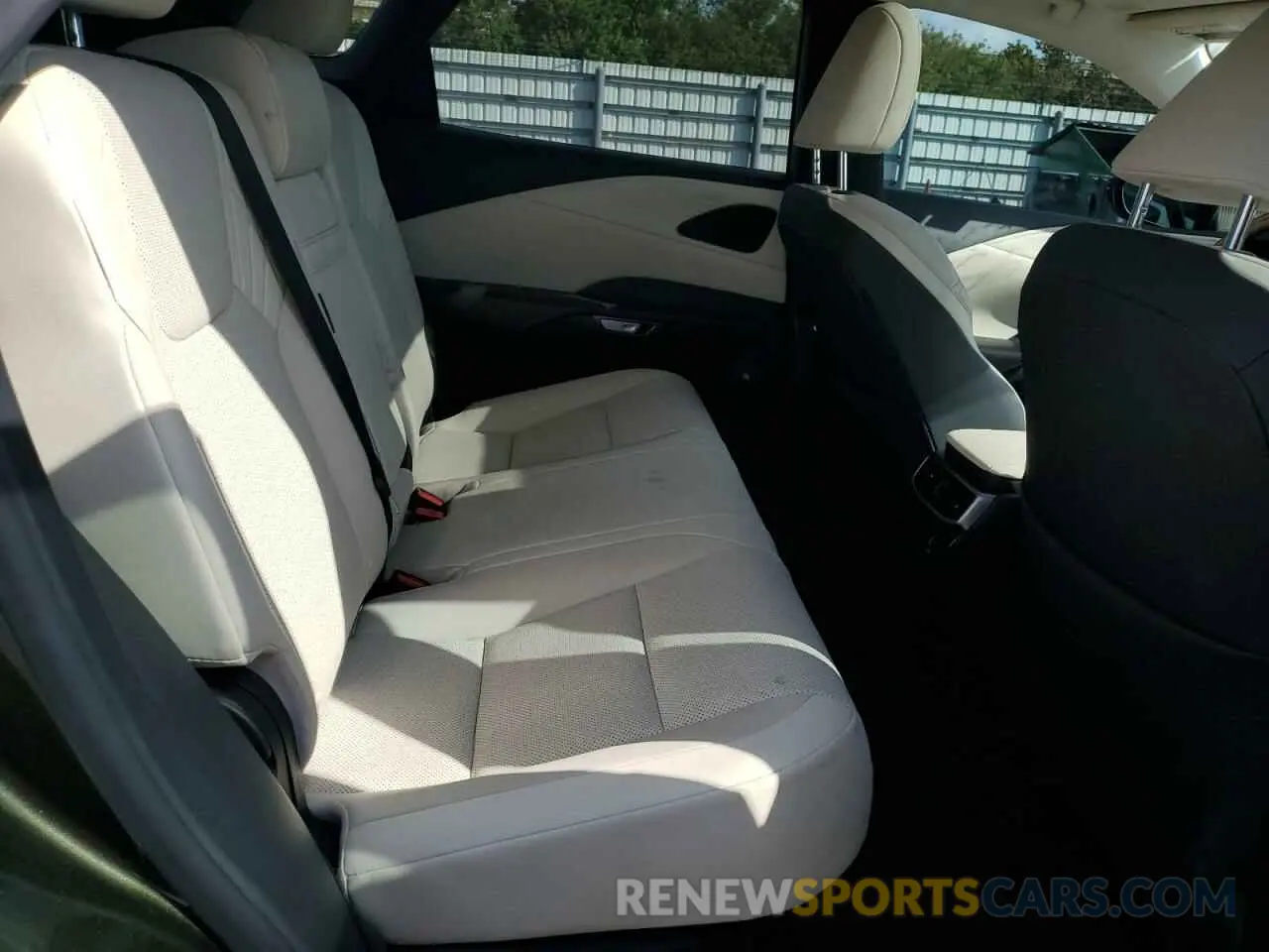 11 fotografías del automóvil dañado JTJCHMAA3R2013988 LEXUS RX 350 PRE 2024