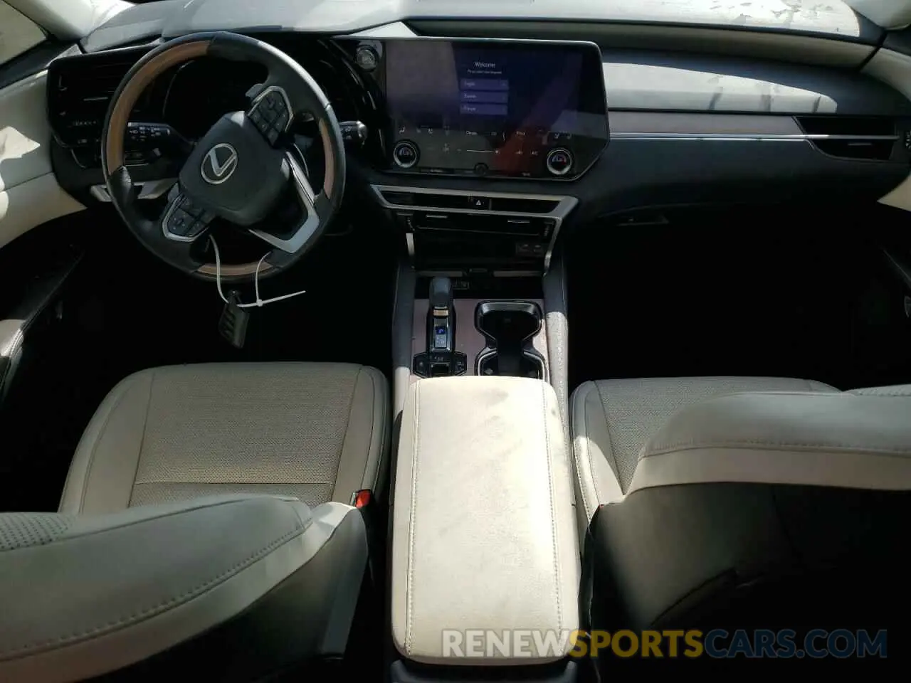 8 fotografías del automóvil dañado JTJCHMAA3R2013988 LEXUS RX 350 PRE 2024
