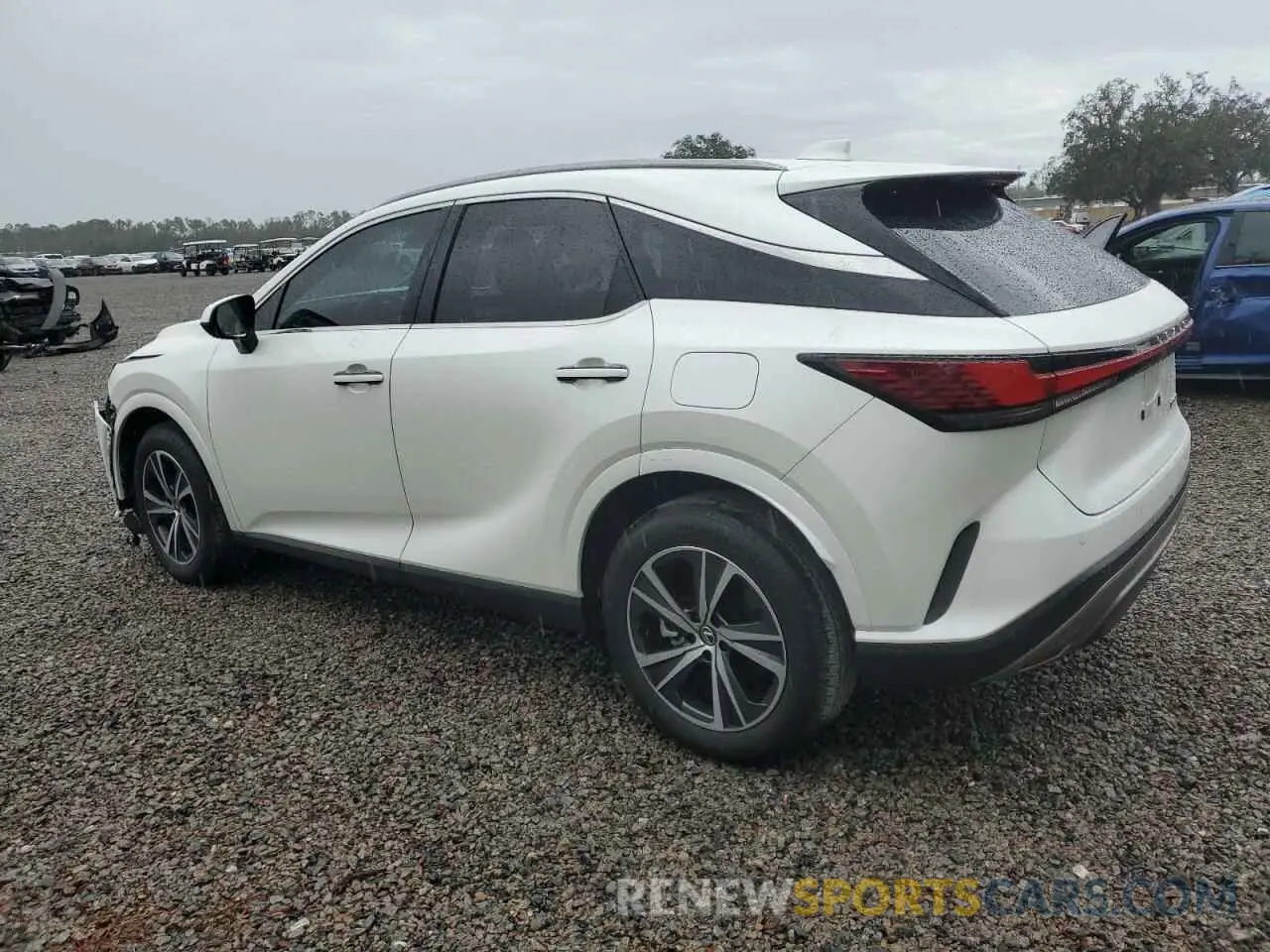 2 fotografías del automóvil dañado JTJCHMAA5R2017637 LEXUS RX 350 PRE 2024