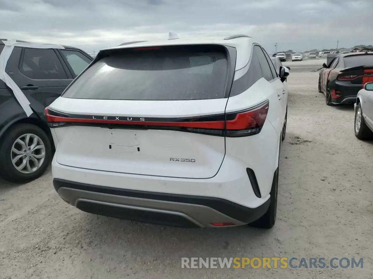 6 fotografías del automóvil dañado JTJCHMAA6R2017355 LEXUS RX 350 PRE 2024