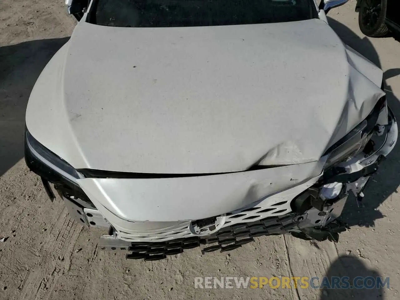 12 fotografías del automóvil dañado JTJCHMAA6R2017615 LEXUS RX 350 PRE 2024
