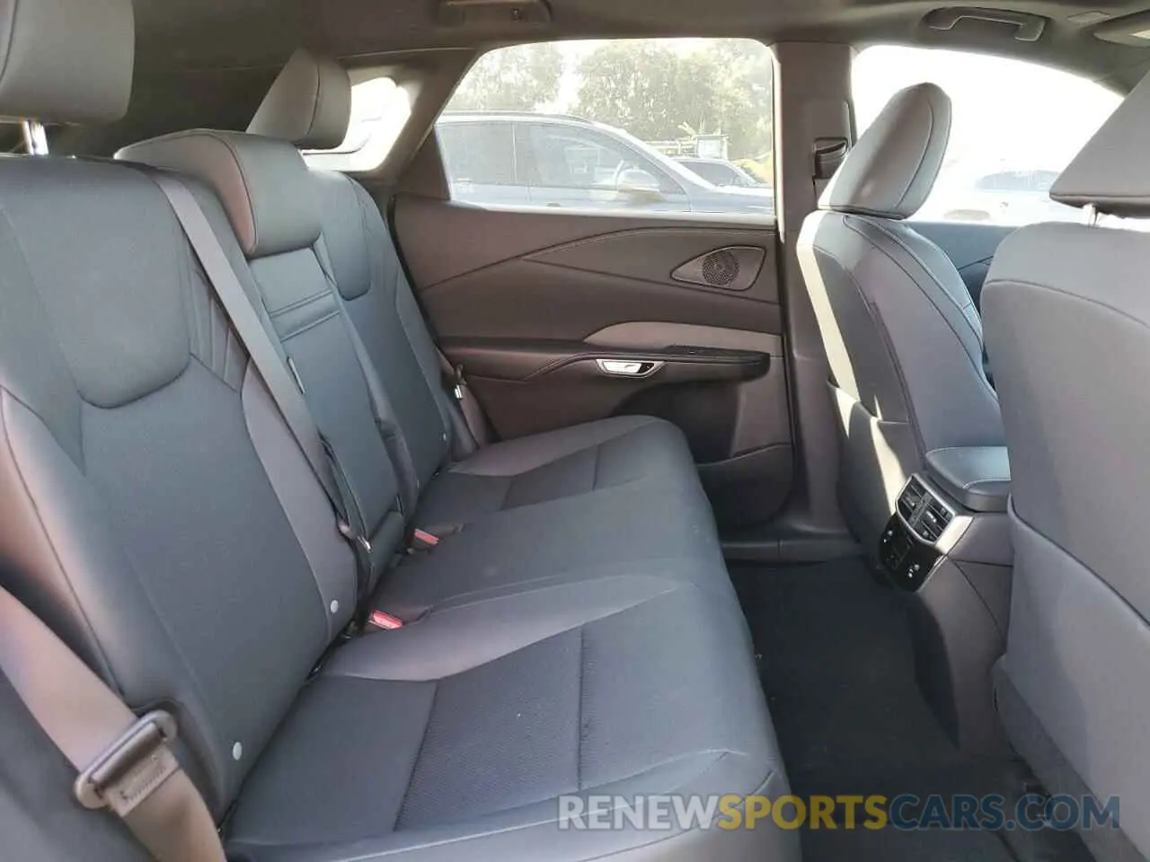 11 fotografías del automóvil dañado JTJCHMAA7R2013315 LEXUS RX 350 PRE 2024