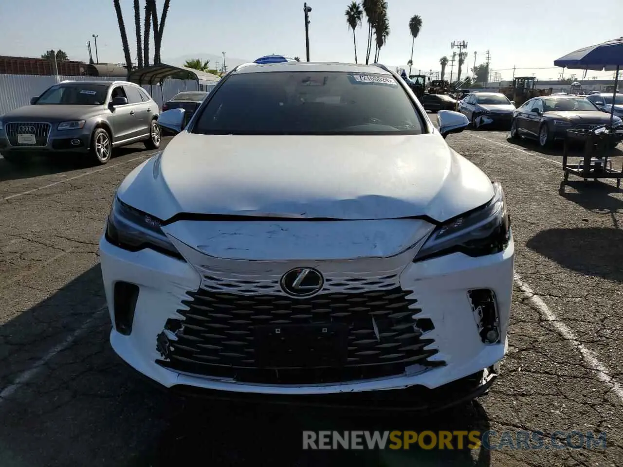 5 fotografías del automóvil dañado JTJCHMAA7R2013315 LEXUS RX 350 PRE 2024
