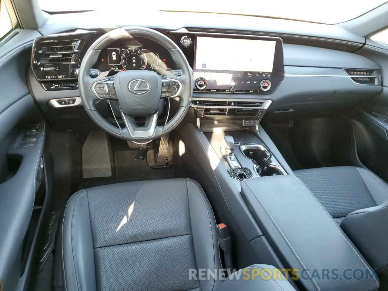 8 fotografías del automóvil dañado JTJCHMAA7R2013315 LEXUS RX 350 PRE 2024
