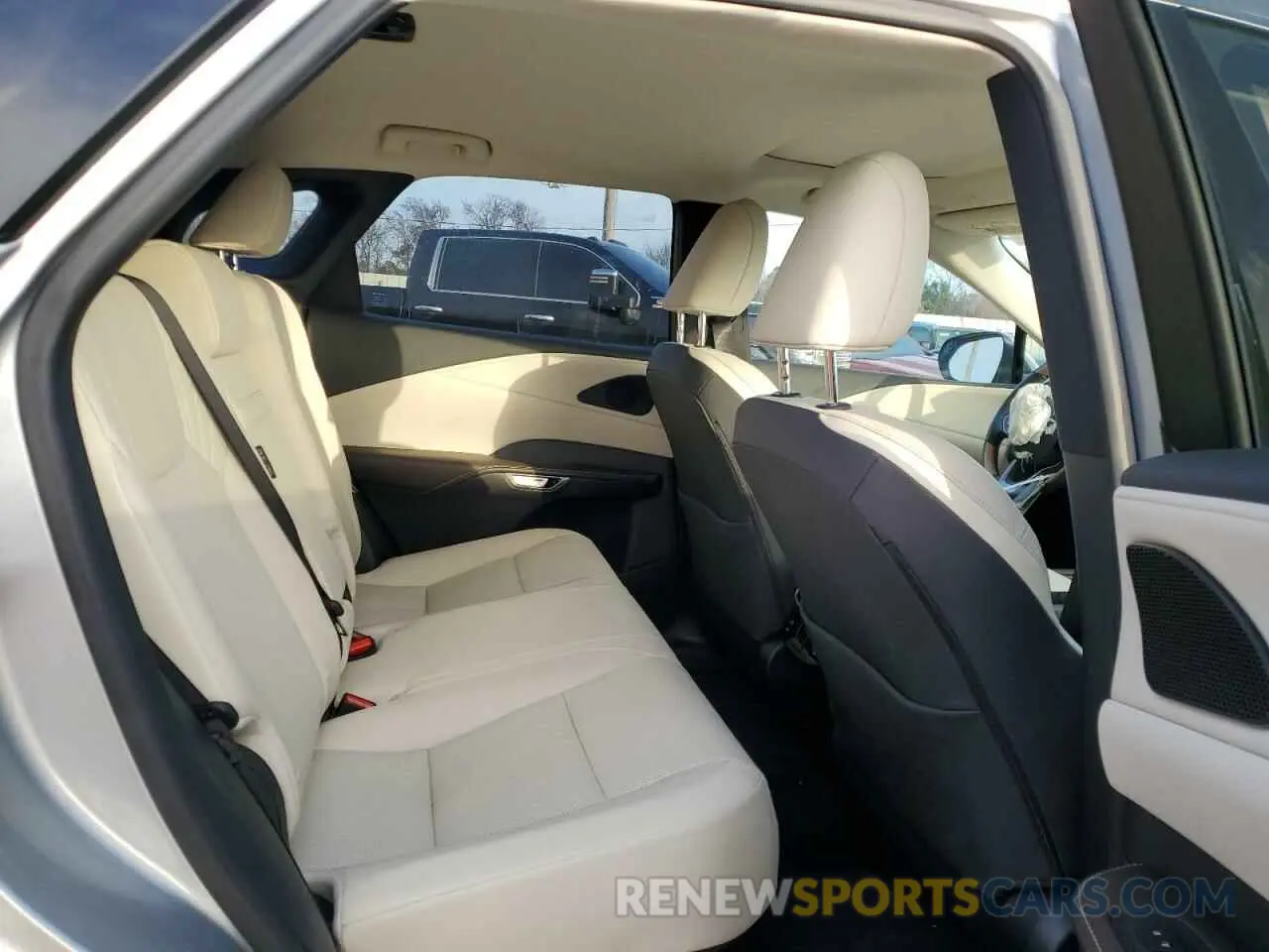 10 fotografías del automóvil dañado JTJCHMAA8R2013498 LEXUS RX 350 PRE 2024