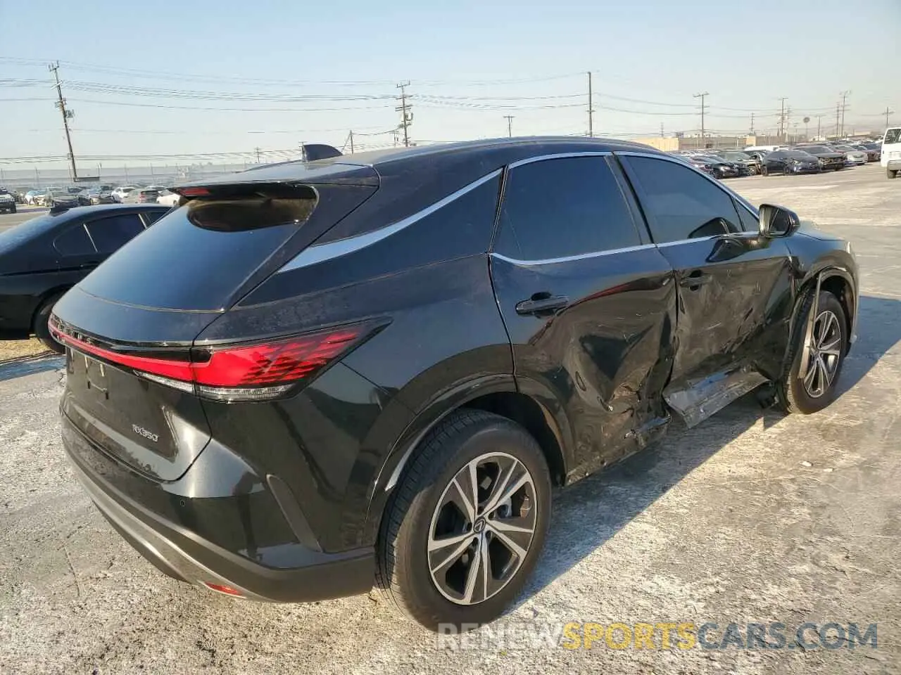 3 fotografías del automóvil dañado JTJCHMAA9R2016894 LEXUS RX 350 PRE 2024