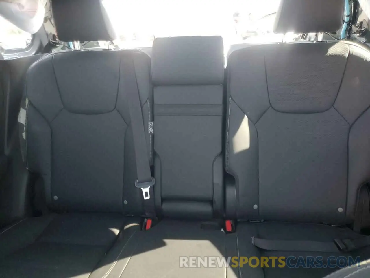 10 fotografías del automóvil dañado JTJCHMAAXR2017181 LEXUS RX 350 PRE 2024
