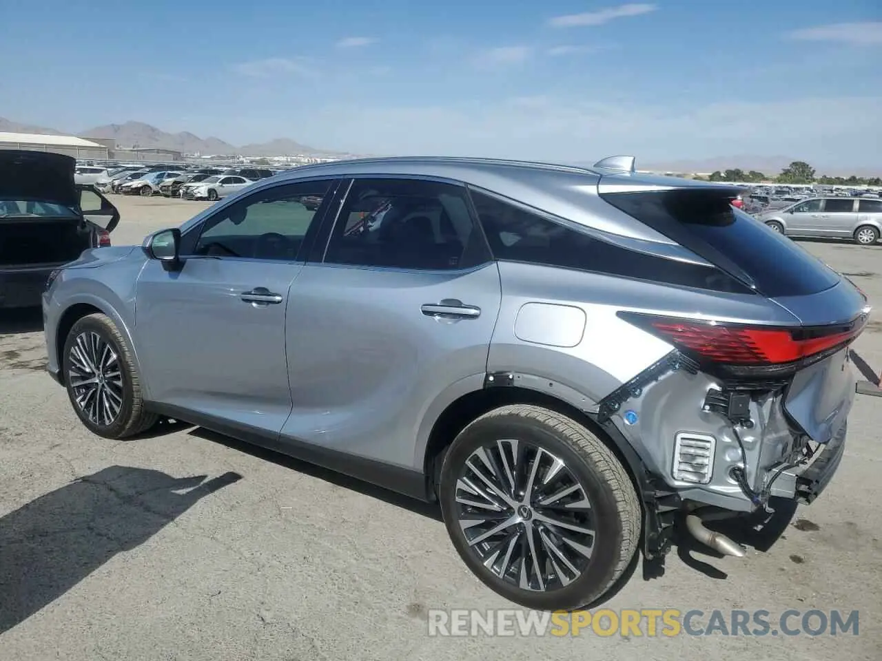 2 fotografías del automóvil dañado JTJCHMAAXR2017181 LEXUS RX 350 PRE 2024