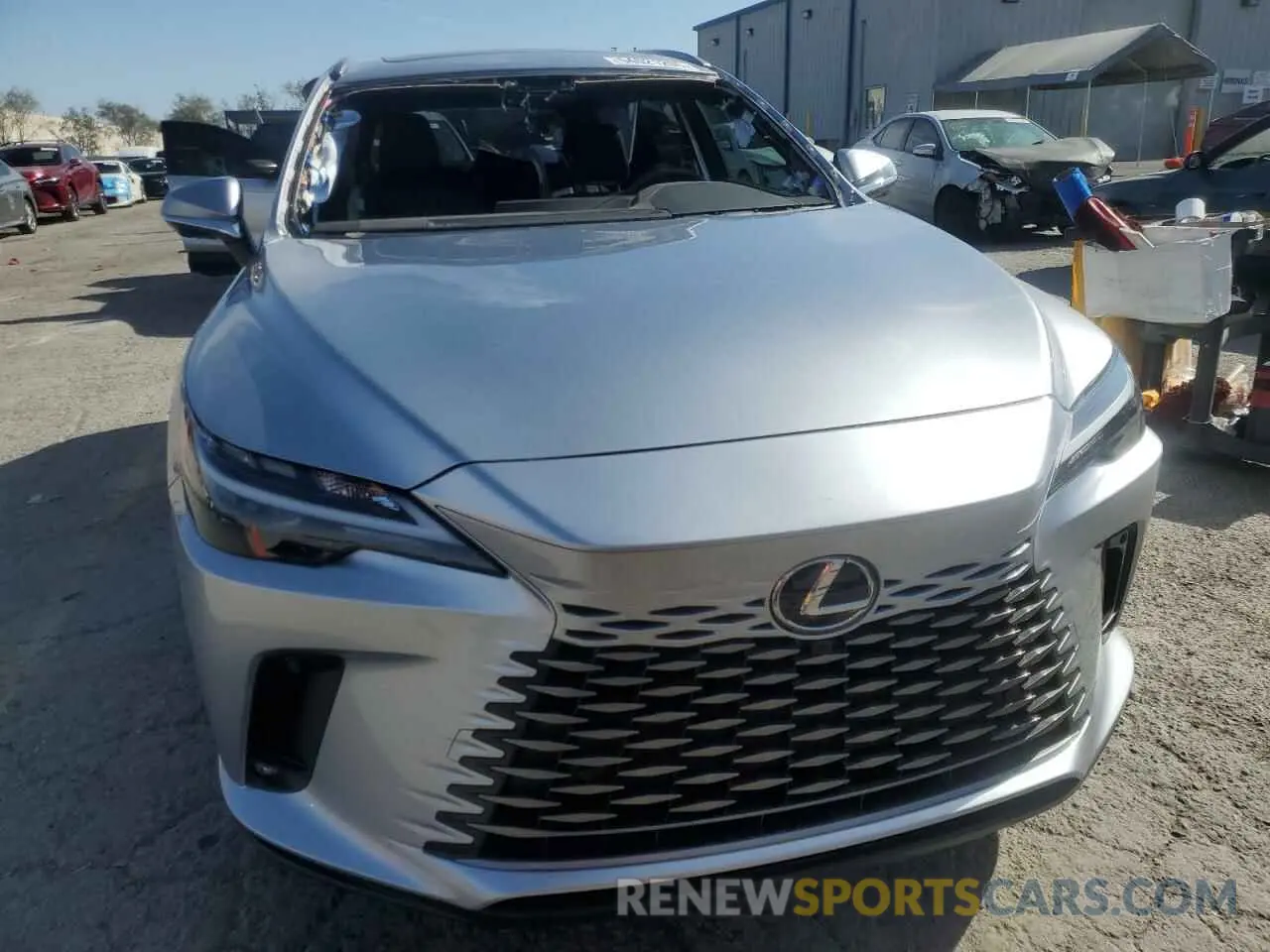 5 fotografías del automóvil dañado JTJCHMAAXR2017181 LEXUS RX 350 PRE 2024