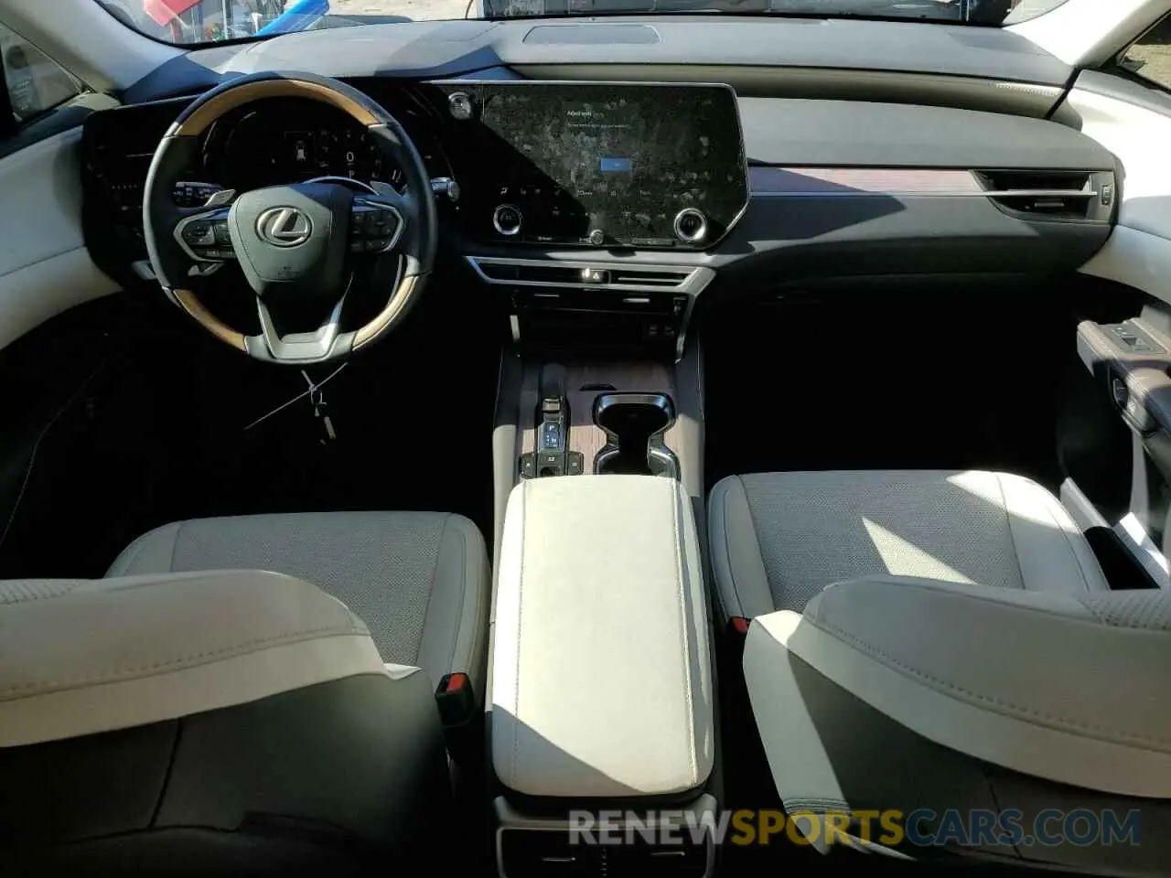 8 fotografías del automóvil dañado JTJCHMAAXR2017598 LEXUS RX 350 PRE 2024