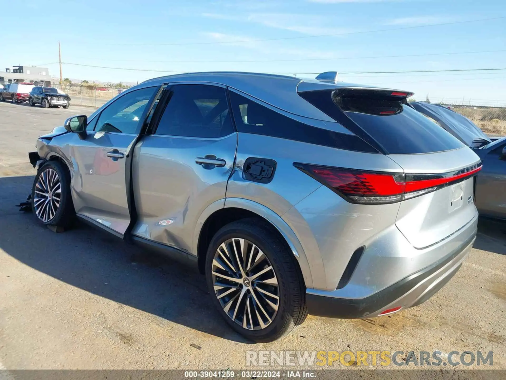 2 fotografías del automóvil dañado 2T2BBMCA0PC005256 LEXUS RX 350H 2023
