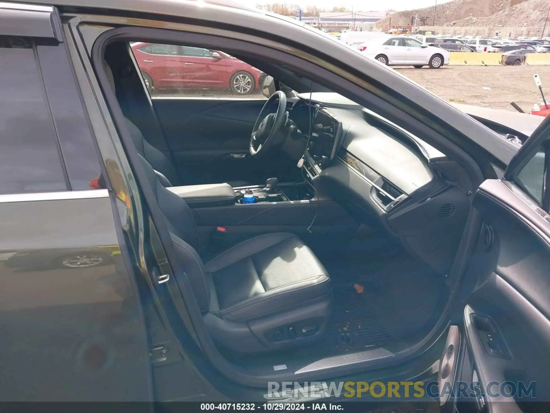 5 fotografías del automóvil dañado 2T2BBMCA1PC002463 LEXUS RX 350H 2023