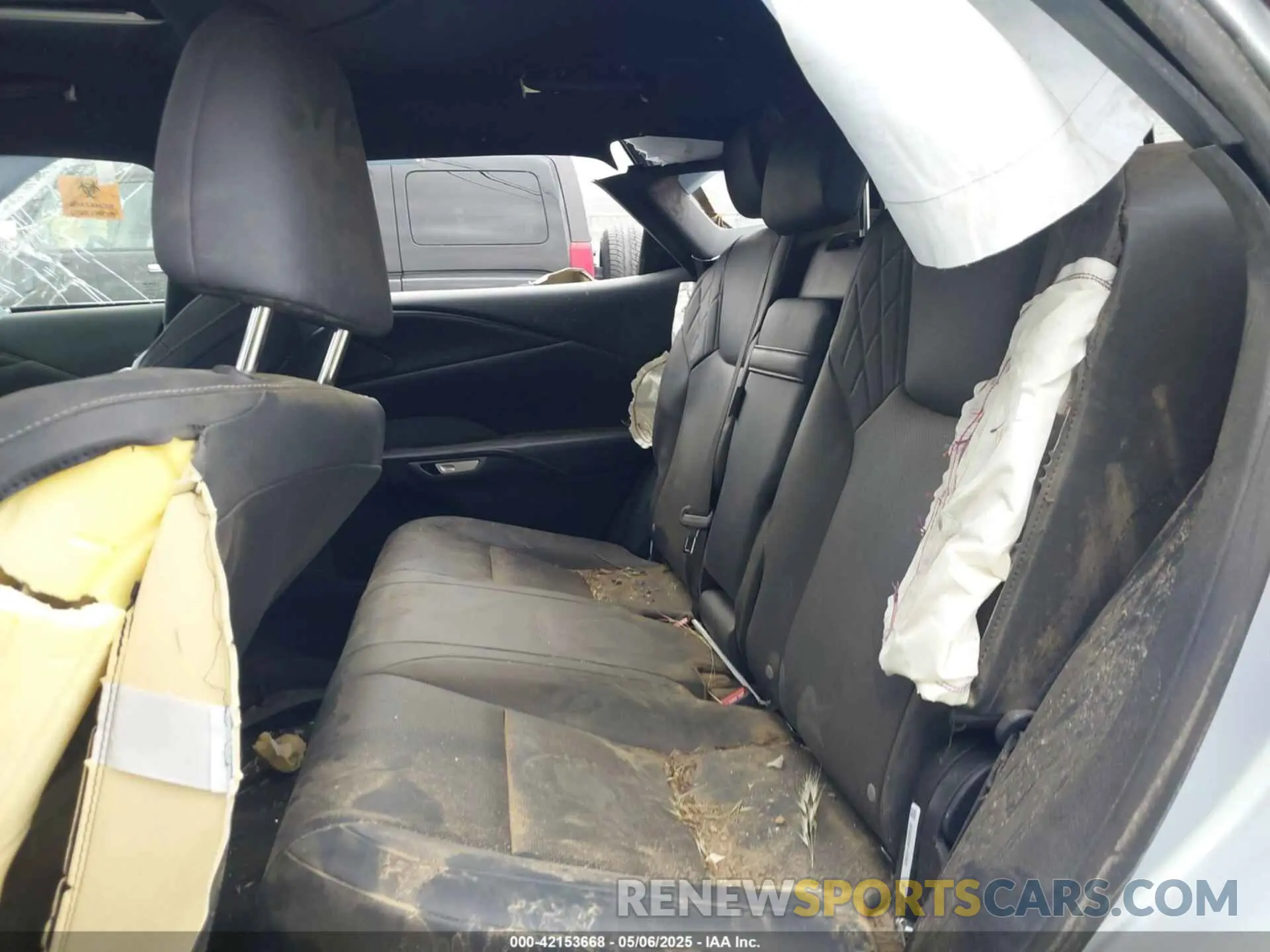 8 fotografías del automóvil dañado 2T2BBMCA1PC011986 LEXUS RX 350H 2023