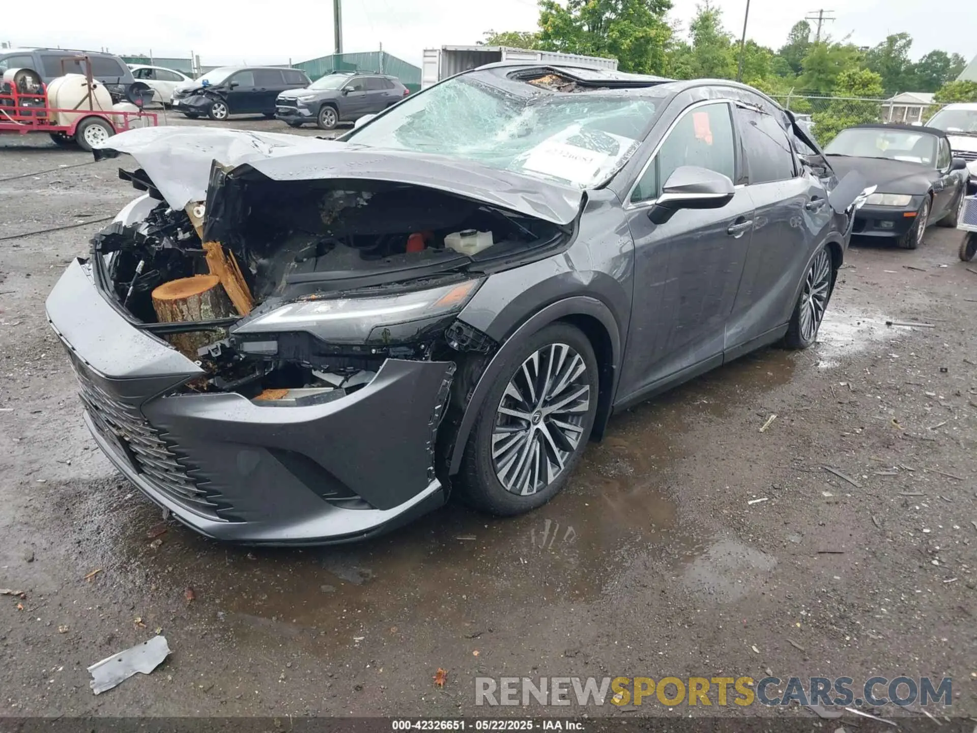 2 fotografías del automóvil dañado 2T2BBMCA2PC005680 LEXUS RX 350H 2023