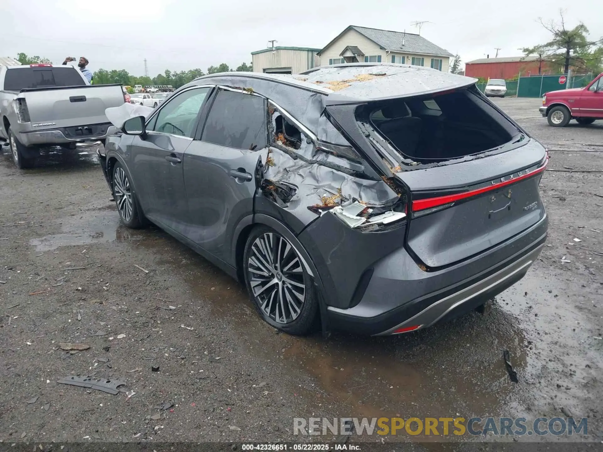 3 fotografías del automóvil dañado 2T2BBMCA2PC005680 LEXUS RX 350H 2023