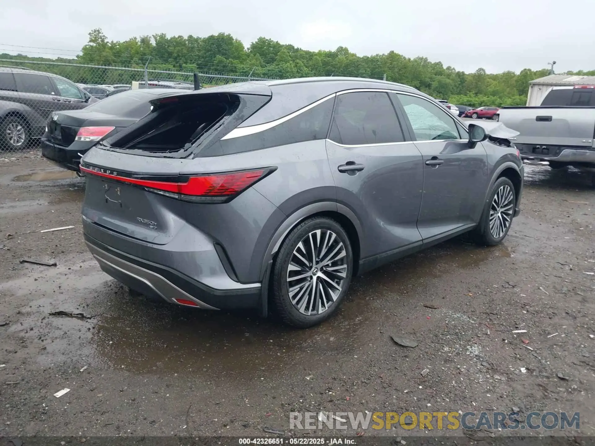 4 fotografías del automóvil dañado 2T2BBMCA2PC005680 LEXUS RX 350H 2023