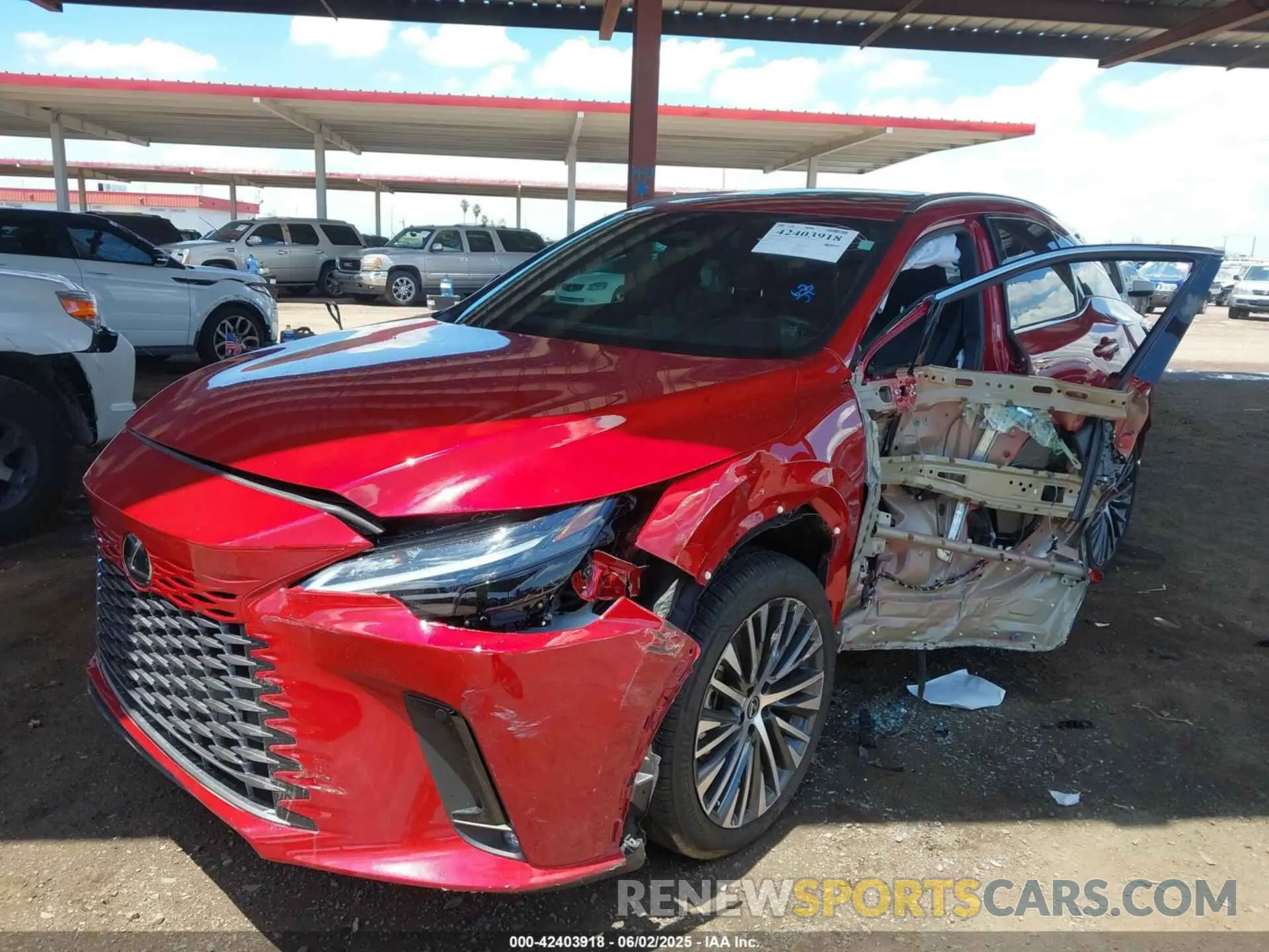 2 fotografías del automóvil dañado 2T2BBMCA4PC006331 LEXUS RX 350H 2023
