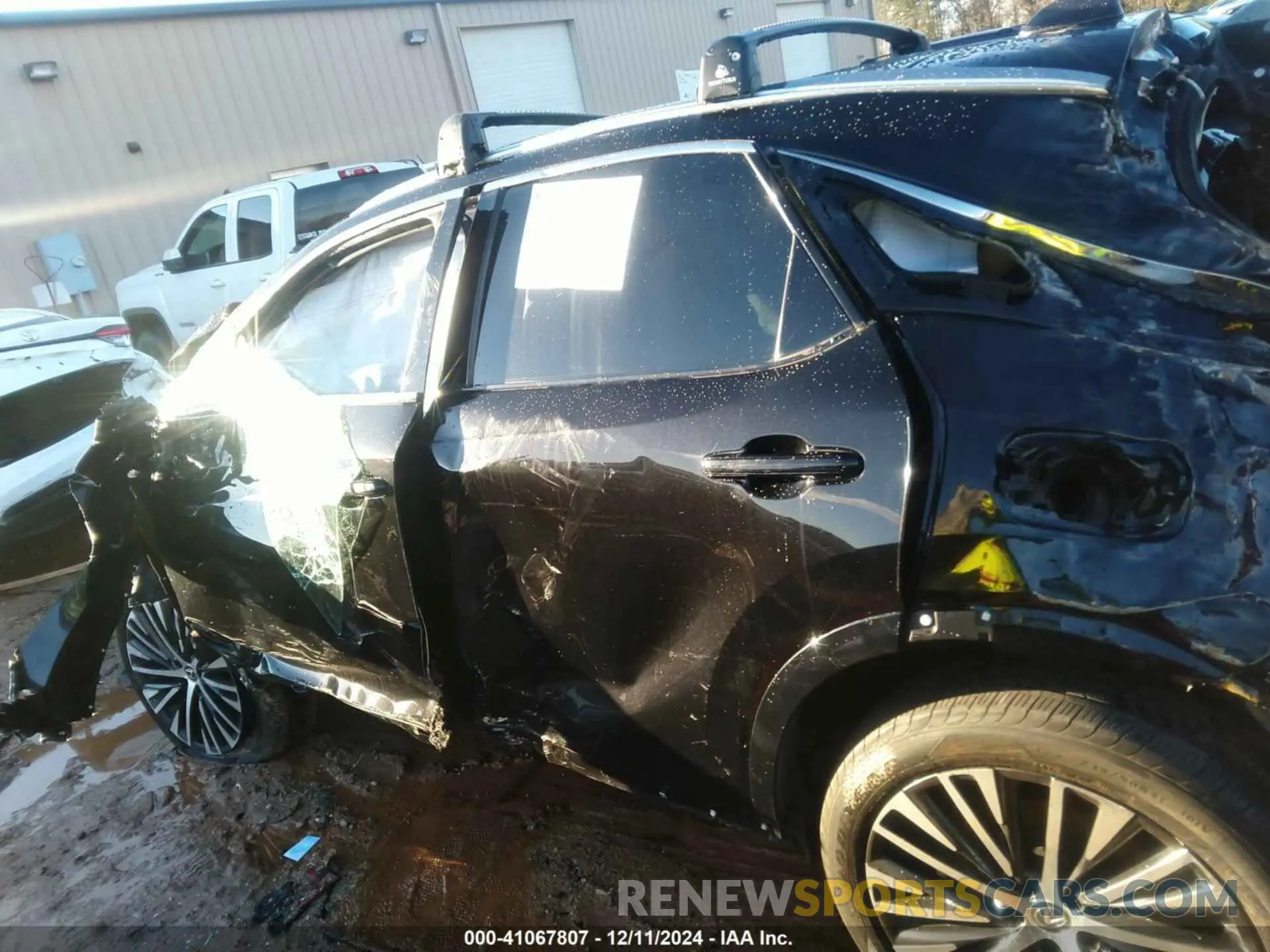 14 fotografías del automóvil dañado 2T2BBMCA4PC013019 LEXUS RX 350H 2023