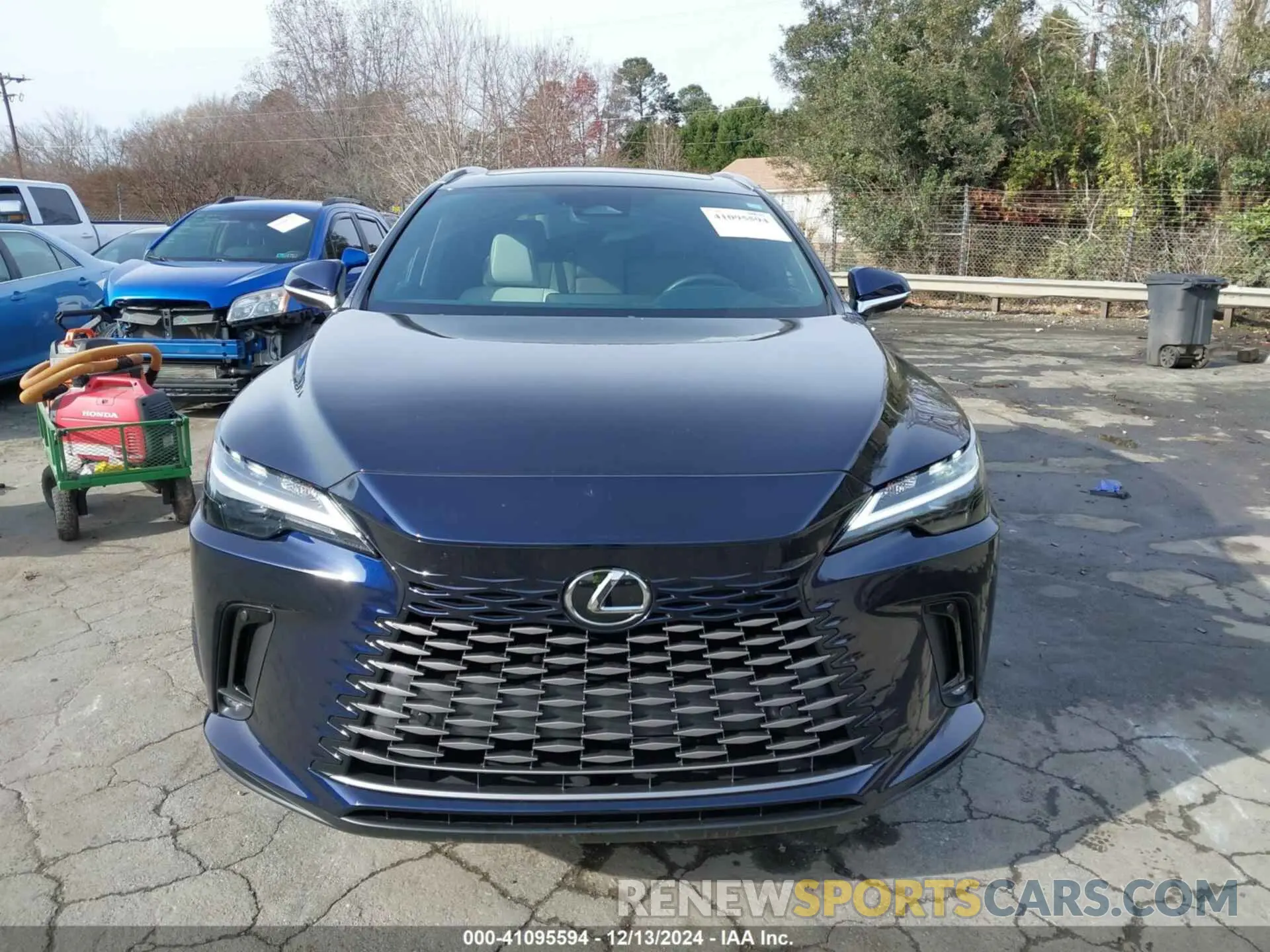 12 fotografías del automóvil dañado 2T2BBMCA4PC017829 LEXUS RX 350H 2023