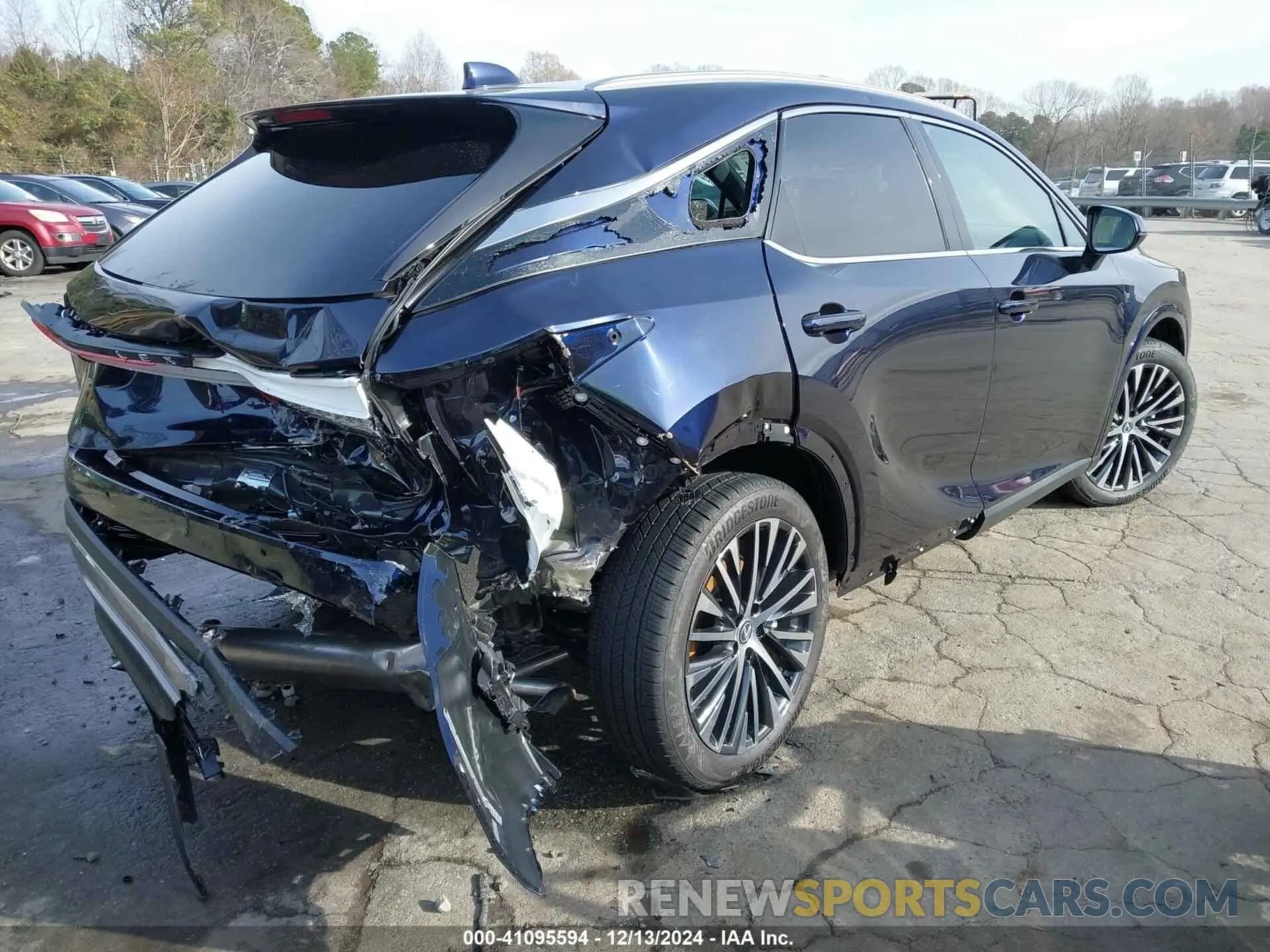 4 fotografías del automóvil dañado 2T2BBMCA4PC017829 LEXUS RX 350H 2023