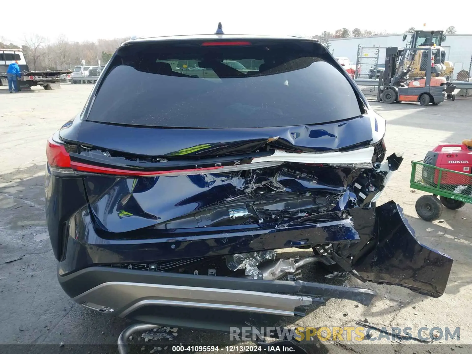 6 fotografías del automóvil dañado 2T2BBMCA4PC017829 LEXUS RX 350H 2023