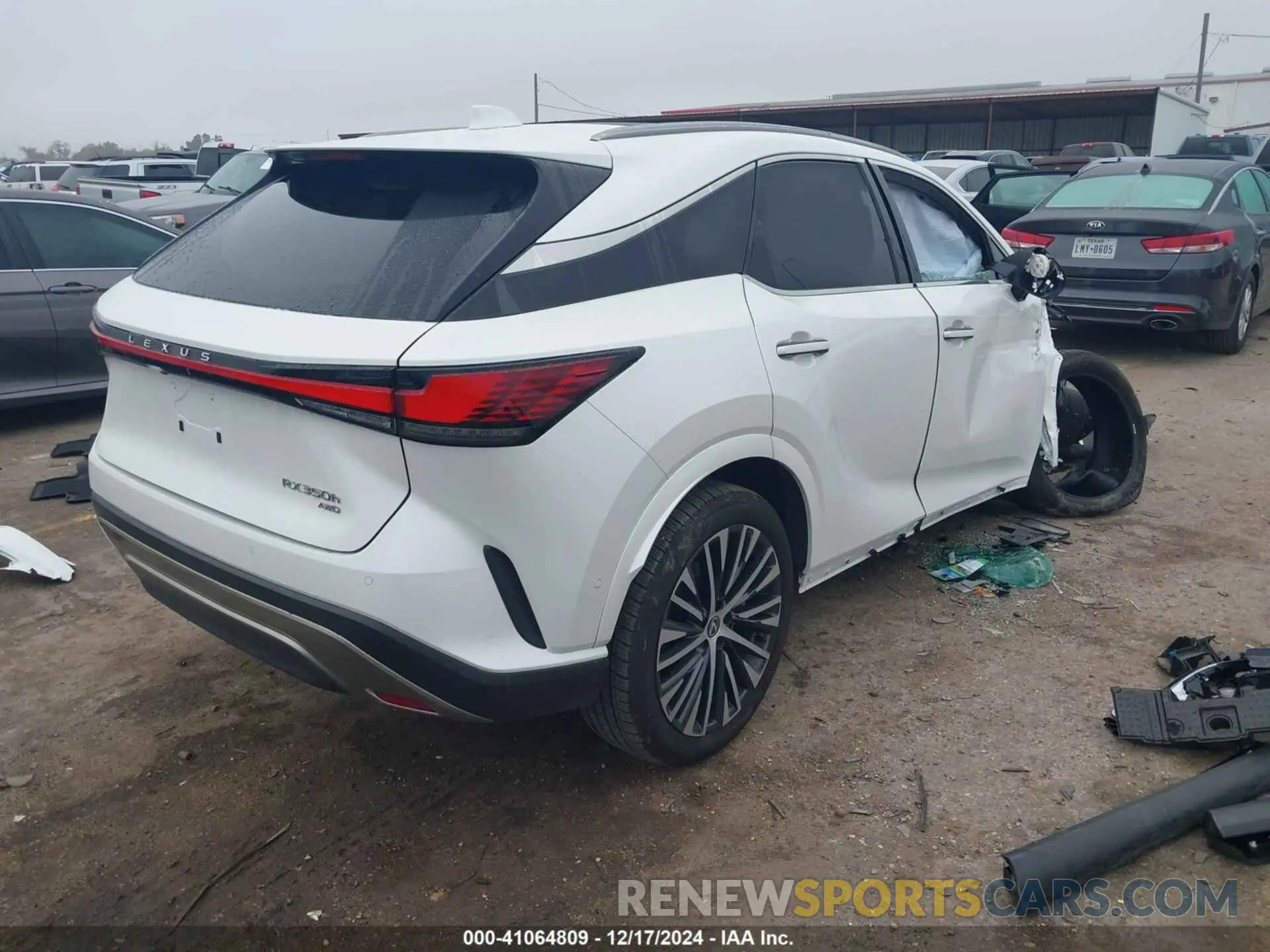 4 fotografías del automóvil dañado 2T2BBMCA7PC018957 LEXUS RX 350H 2023