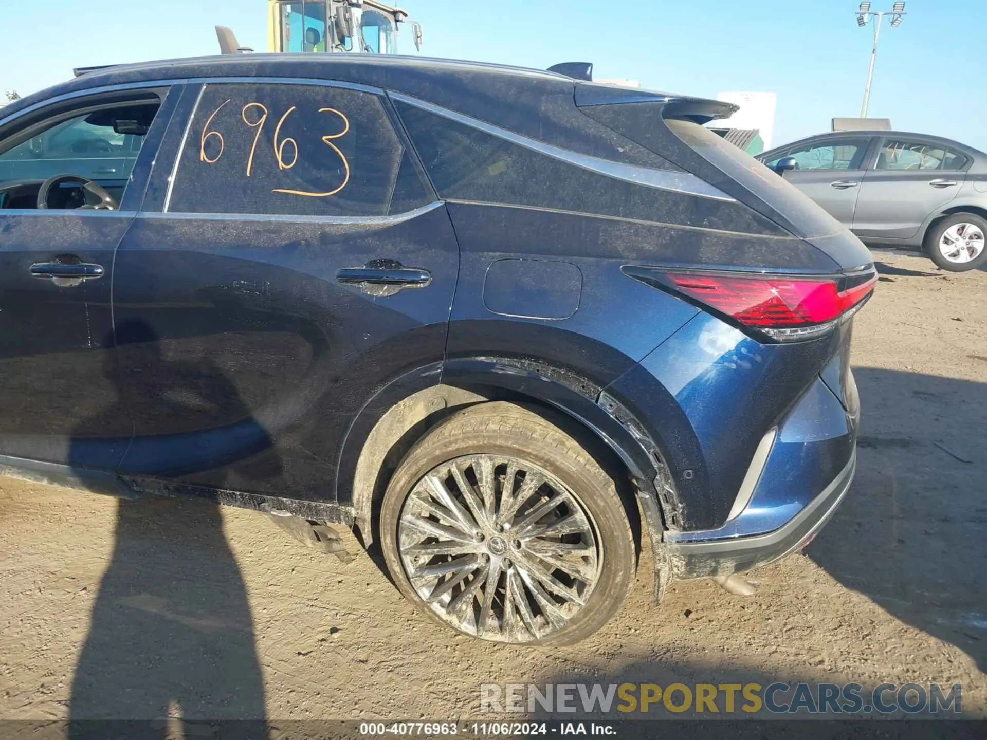 20 fotografías del automóvil dañado 2T2BBMCA8PC003724 LEXUS RX 350H 2023