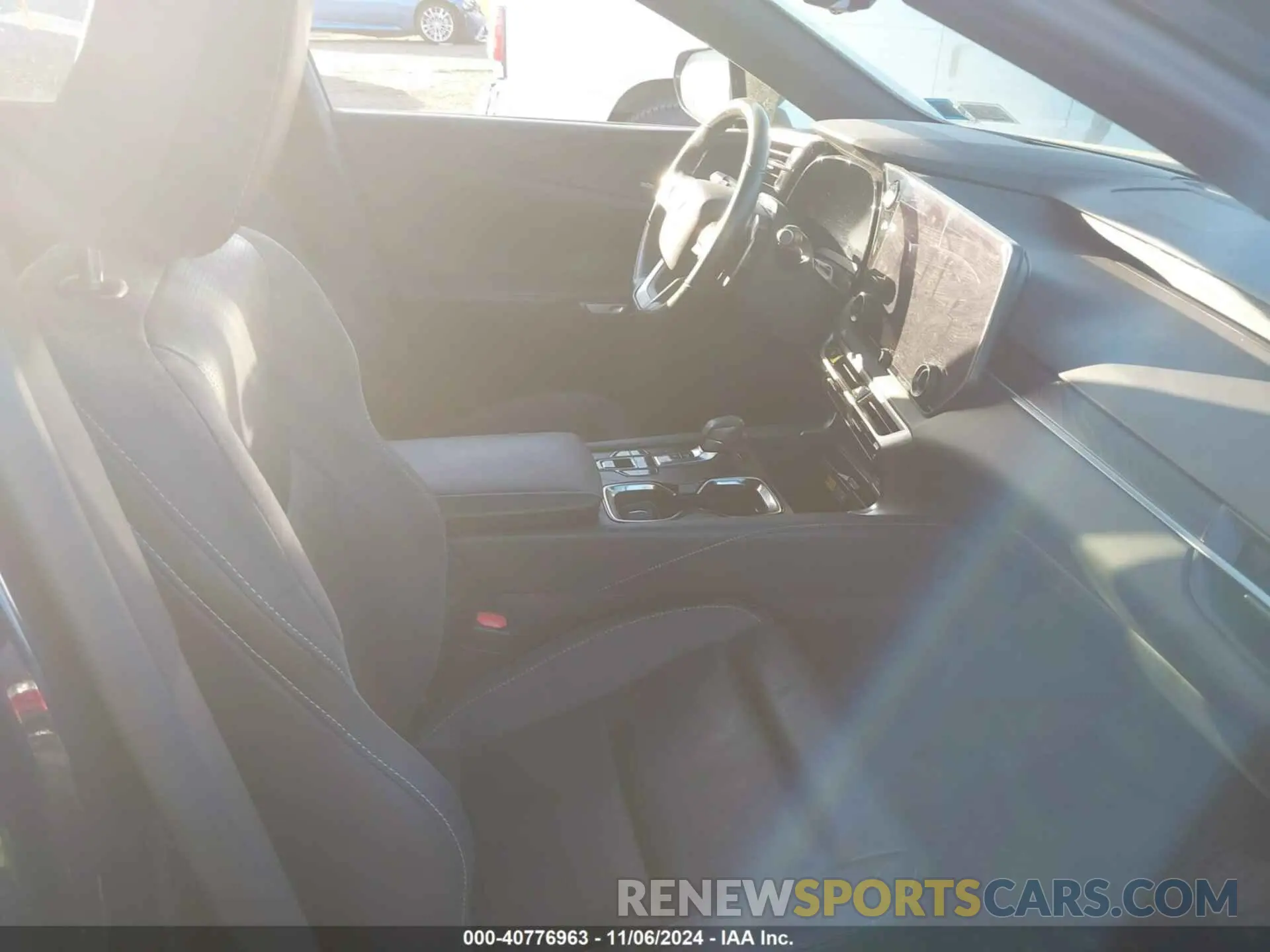 5 fotografías del automóvil dañado 2T2BBMCA8PC003724 LEXUS RX 350H 2023