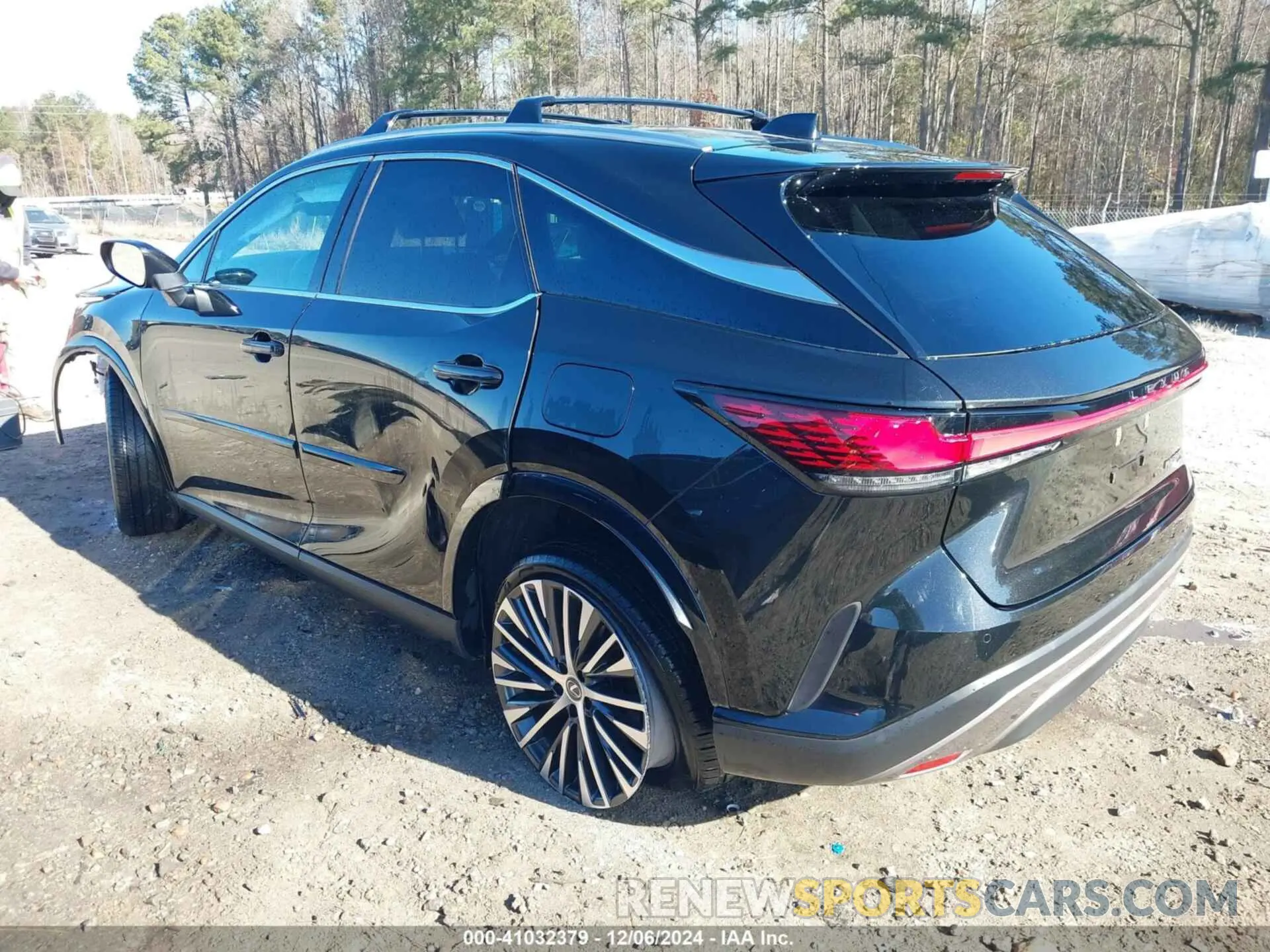3 fotografías del automóvil dañado 2T2BBMCA8PC006347 LEXUS RX 350H 2023