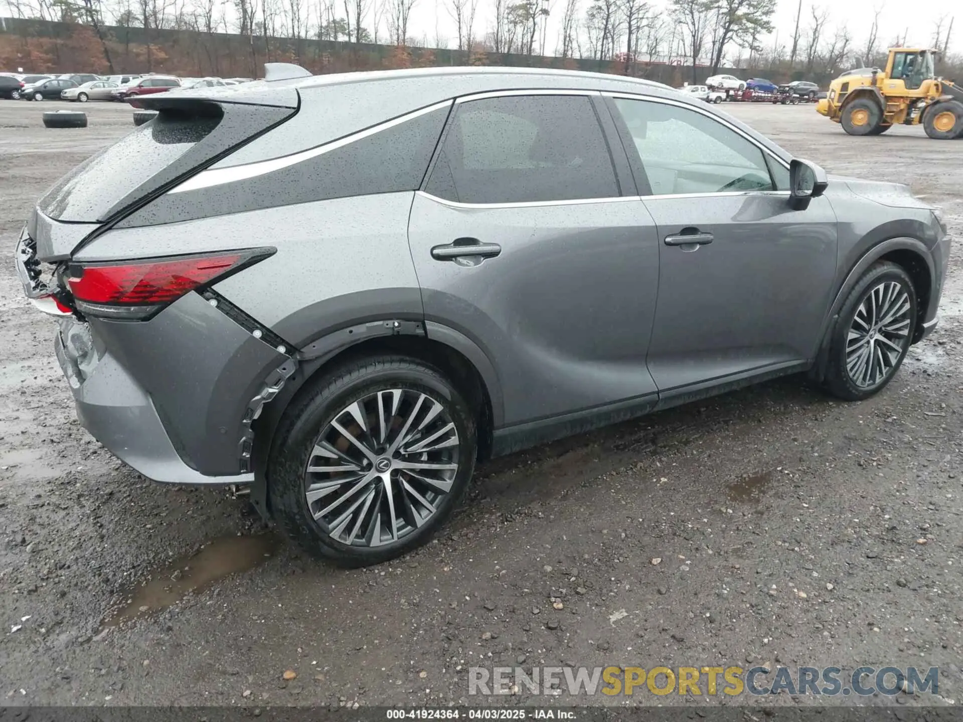 4 fotografías del automóvil dañado 2T2BBMCAXPC006429 LEXUS RX 350H 2023