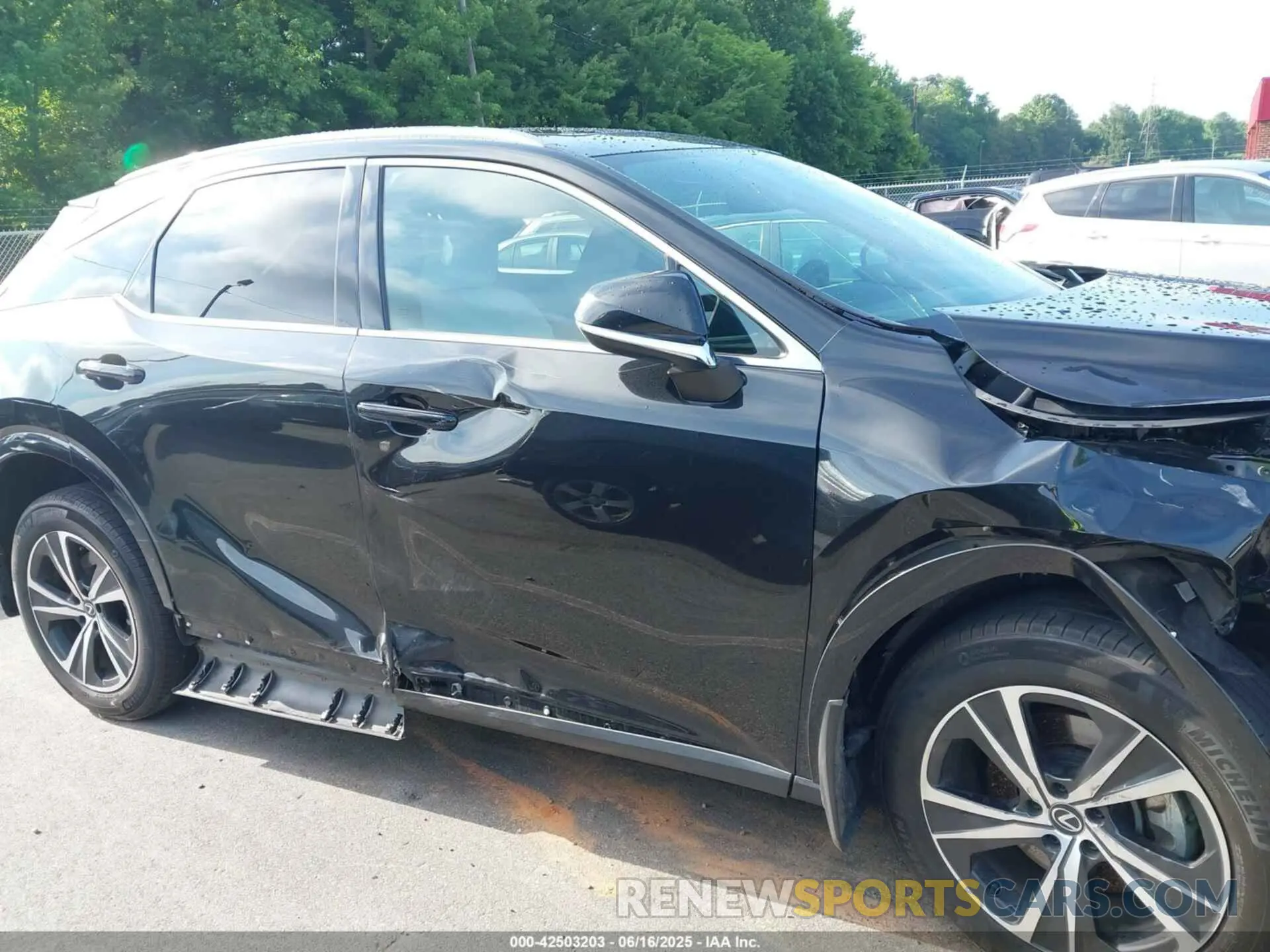 11 fotografías del automóvil dañado 2T2BBMCAXPC013056 LEXUS RX 350H 2023