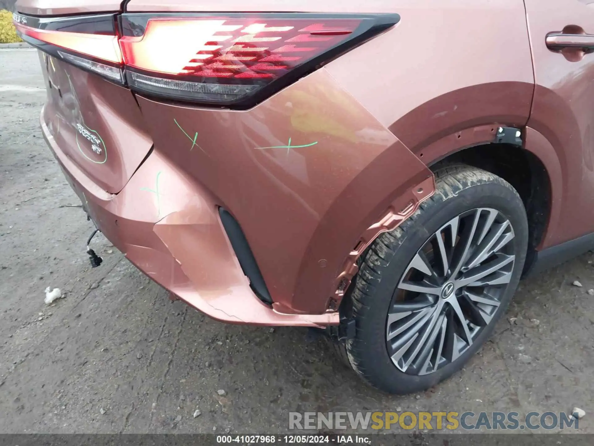 12 fotografías del automóvil dañado 2T2BBMCAXPC018936 LEXUS RX 350H 2023