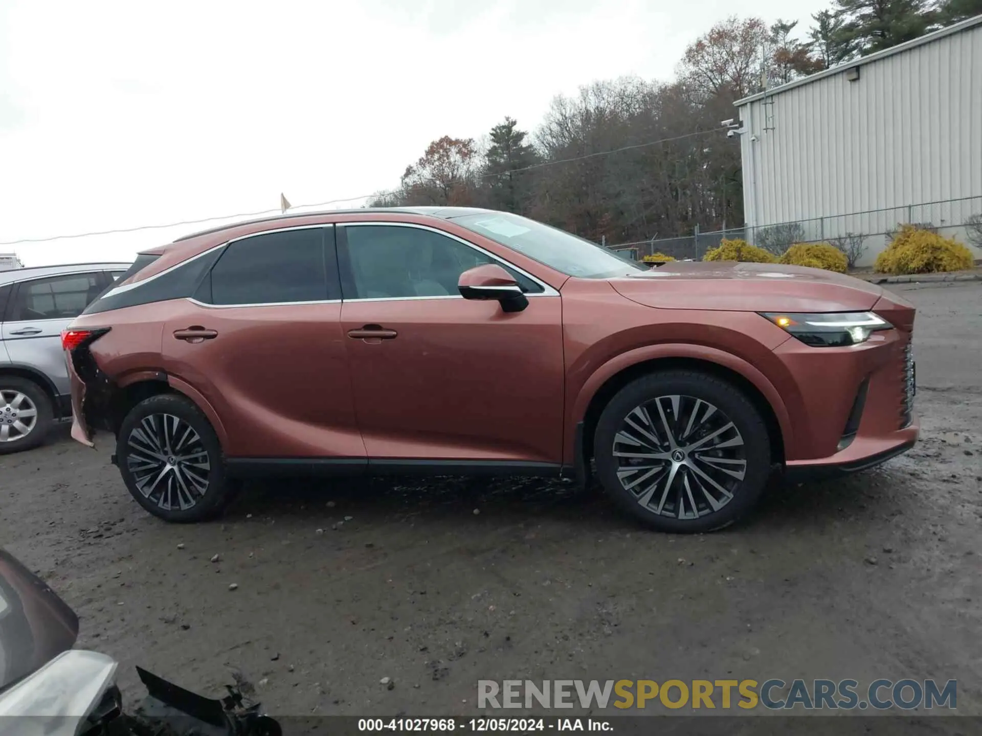 14 fotografías del automóvil dañado 2T2BBMCAXPC018936 LEXUS RX 350H 2023