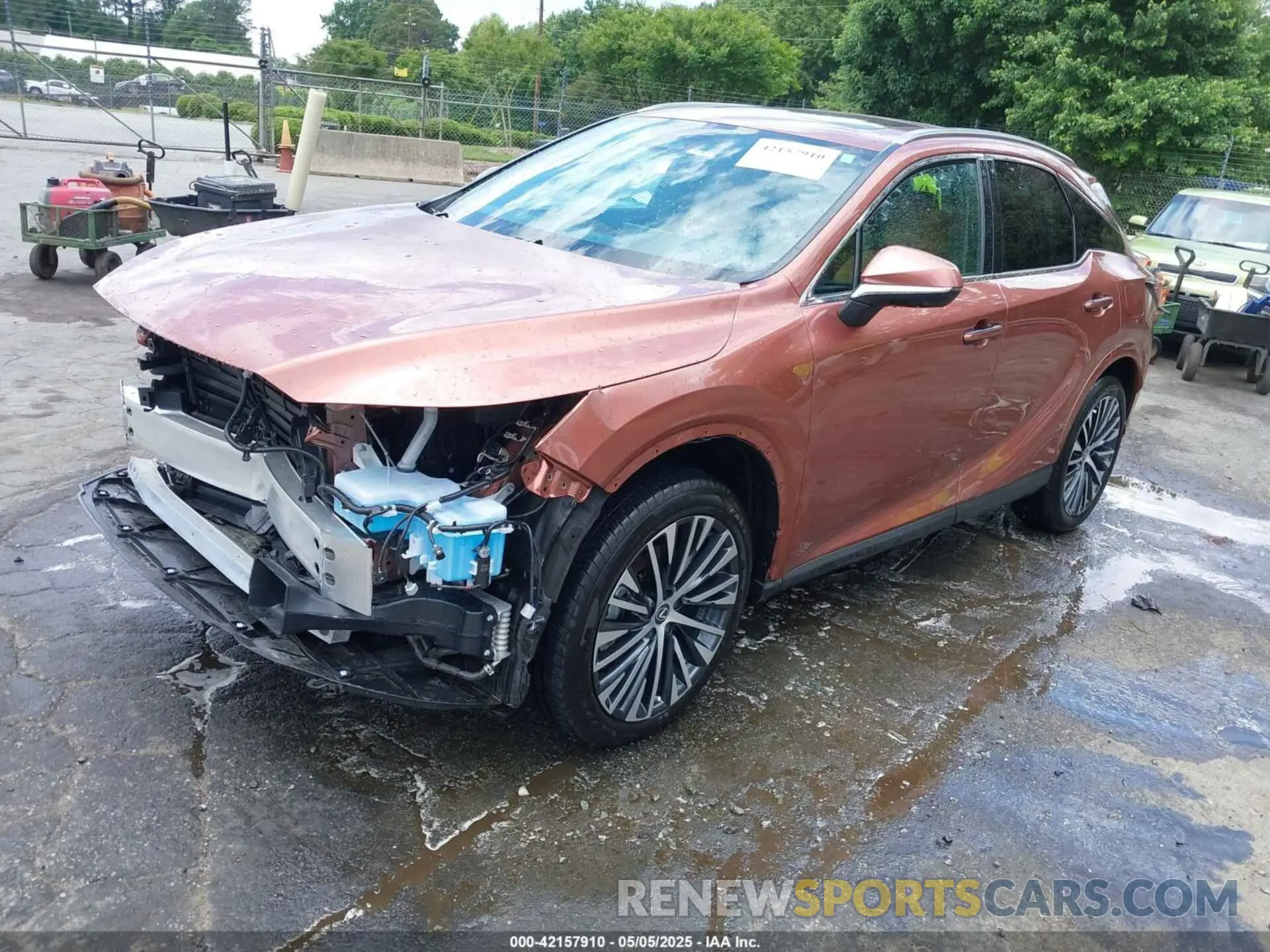 2 fotografías del automóvil dañado 2T2BBMCA1RC054680 LEXUS RX 350H 2024
