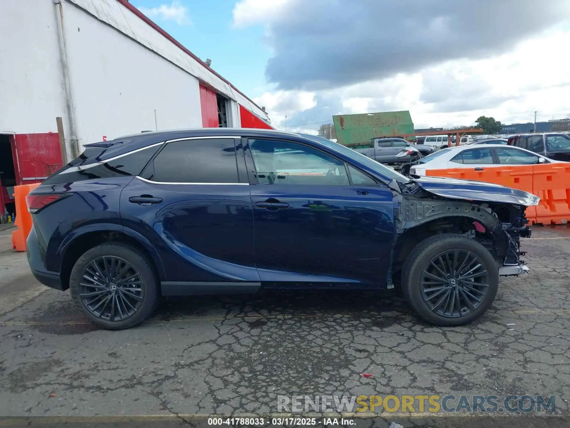 14 fotografías del automóvil dañado 2T2BBMCA1RC060043 LEXUS RX 350H 2024