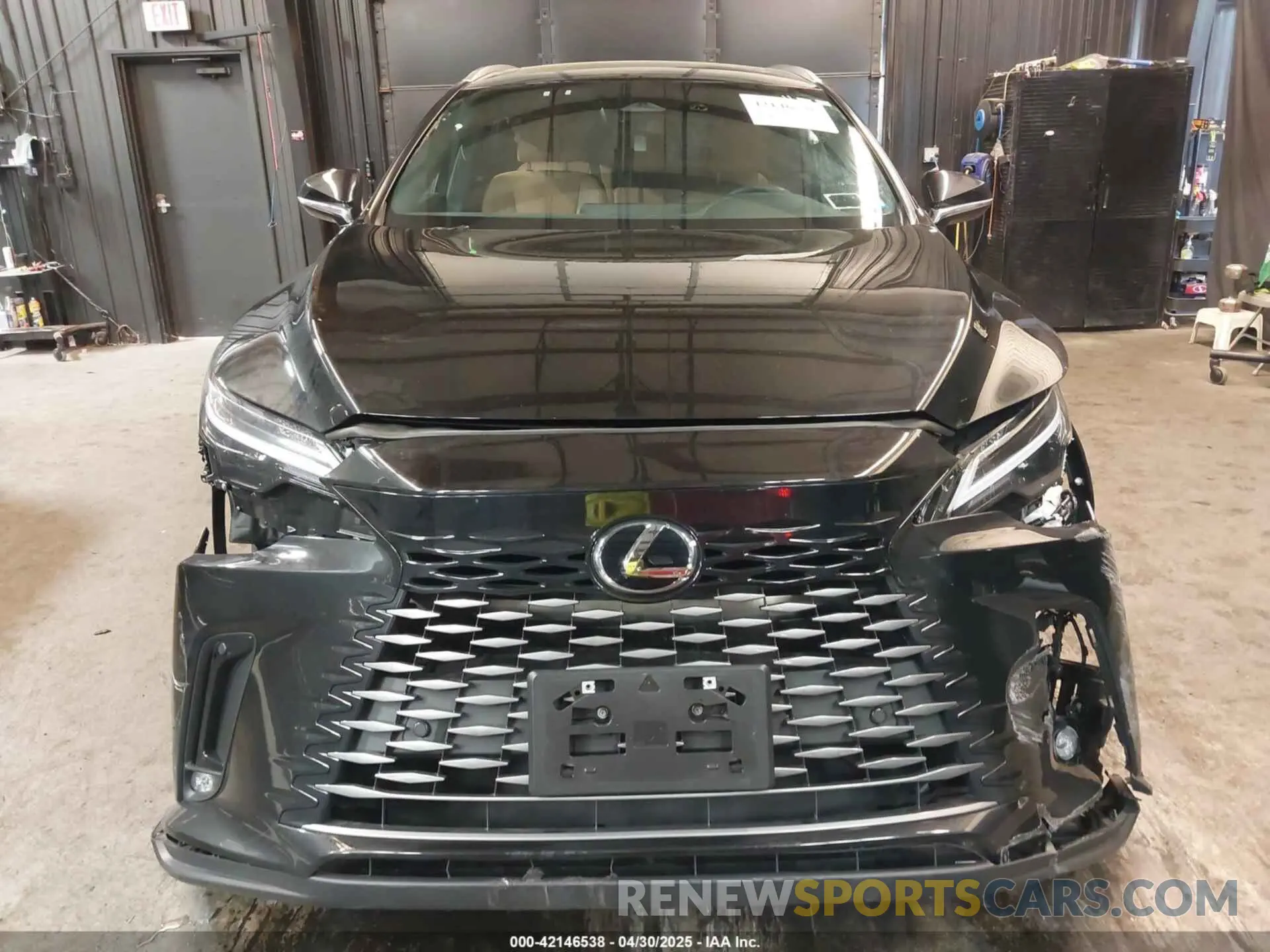 12 fotografías del automóvil dañado 2T2BBMCA2RC053330 LEXUS RX 350H 2024