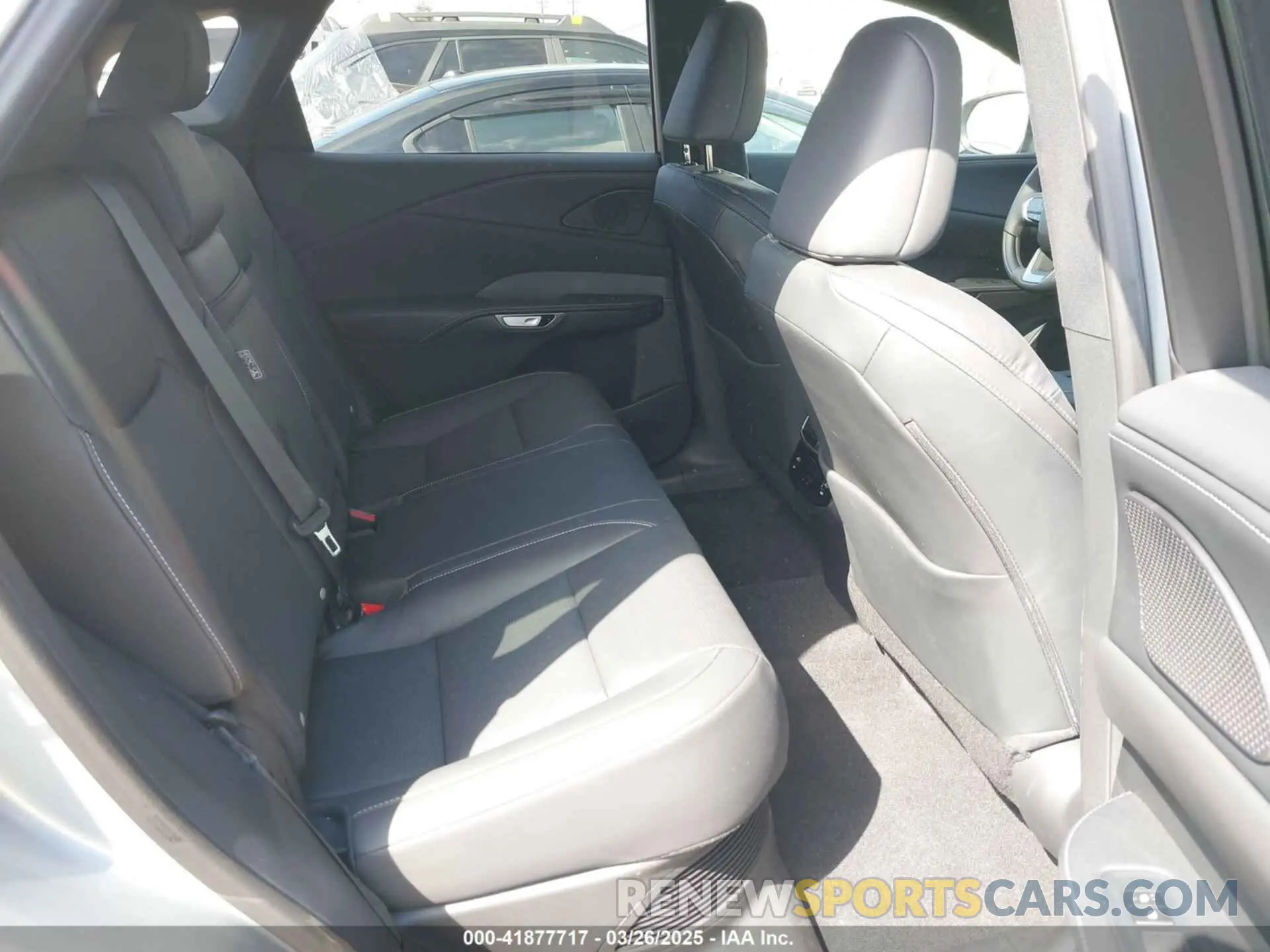 8 fotografías del automóvil dañado 2T2BBMCA2RC059807 LEXUS RX 350H 2024