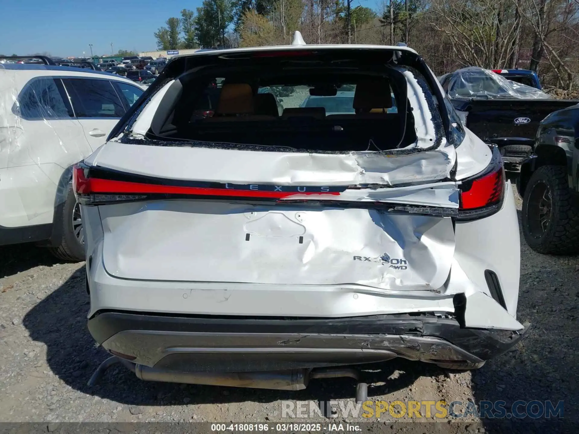 16 fotografías del automóvil dañado 2T2BBMCA3RC042983 LEXUS RX 350H 2024