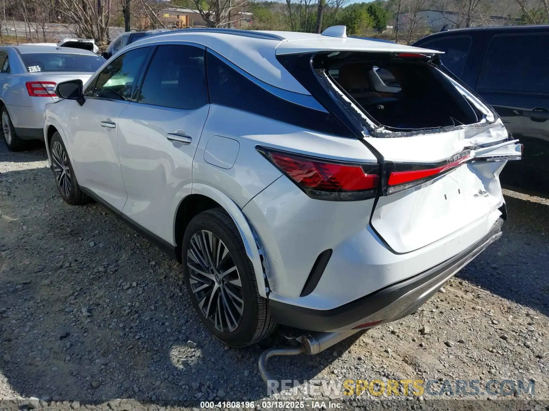 3 fotografías del automóvil dañado 2T2BBMCA3RC042983 LEXUS RX 350H 2024