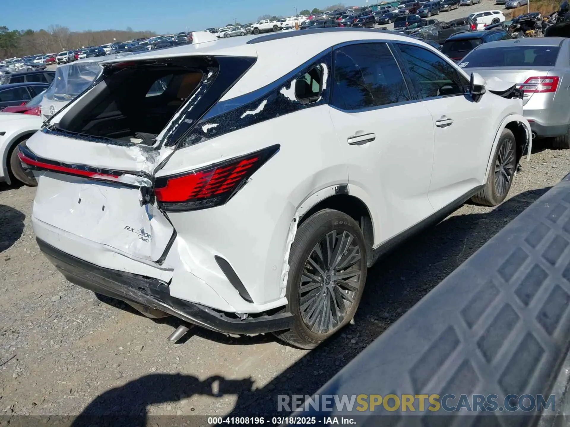 4 fotografías del automóvil dañado 2T2BBMCA3RC042983 LEXUS RX 350H 2024