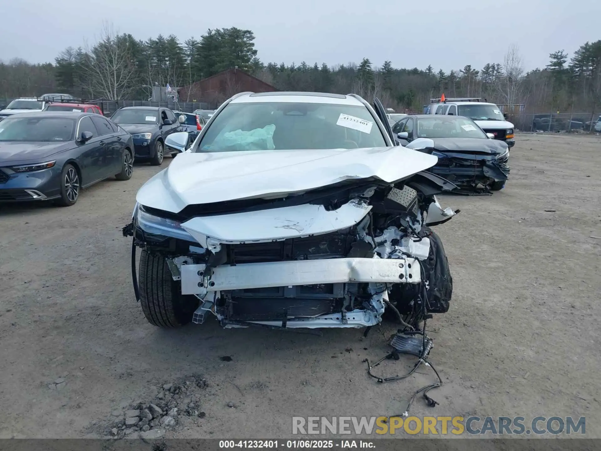 12 fotografías del automóvil dañado 2T2BBMCA3RC062053 LEXUS RX 350H 2024