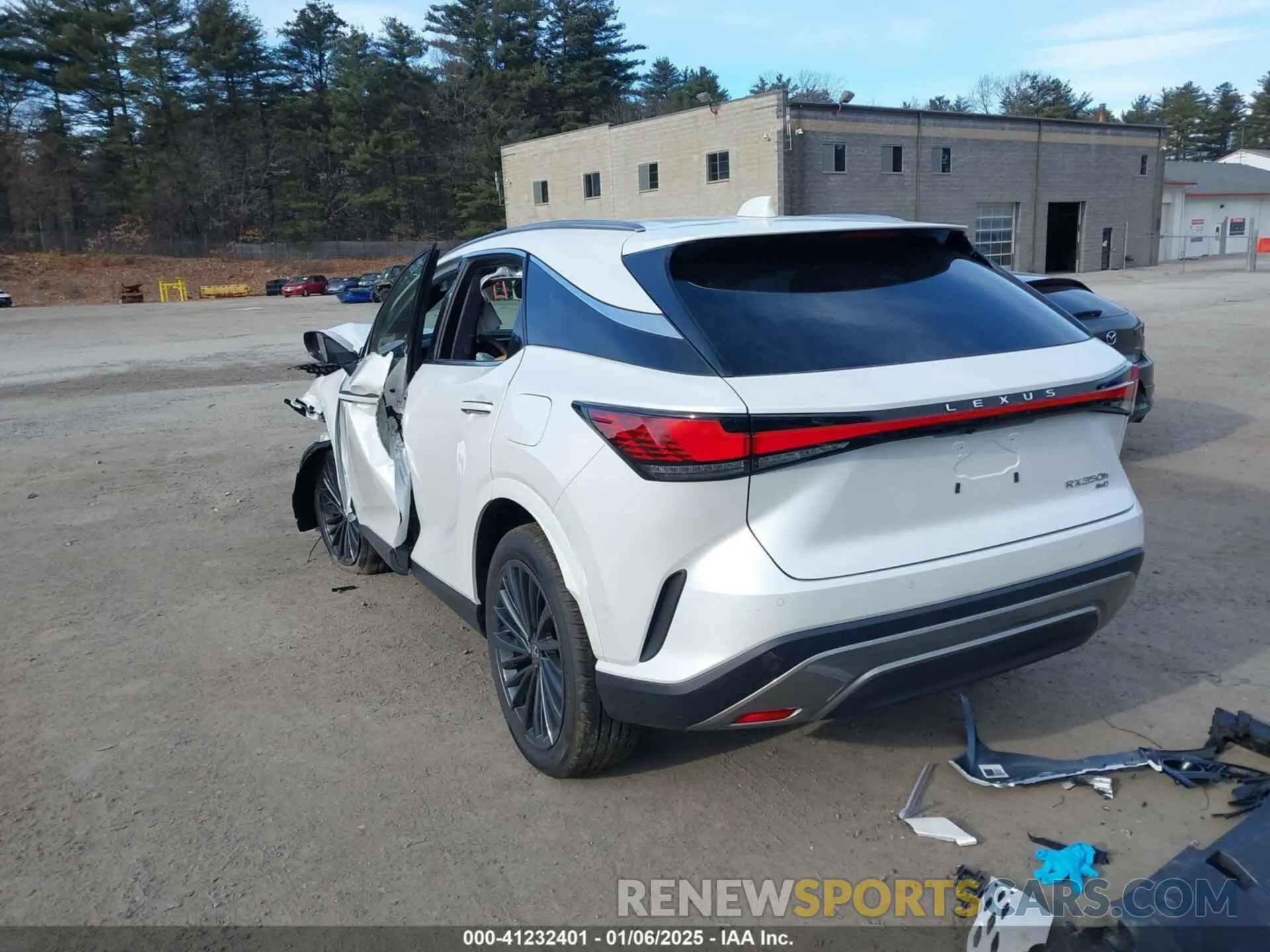 3 fotografías del automóvil dañado 2T2BBMCA3RC062053 LEXUS RX 350H 2024
