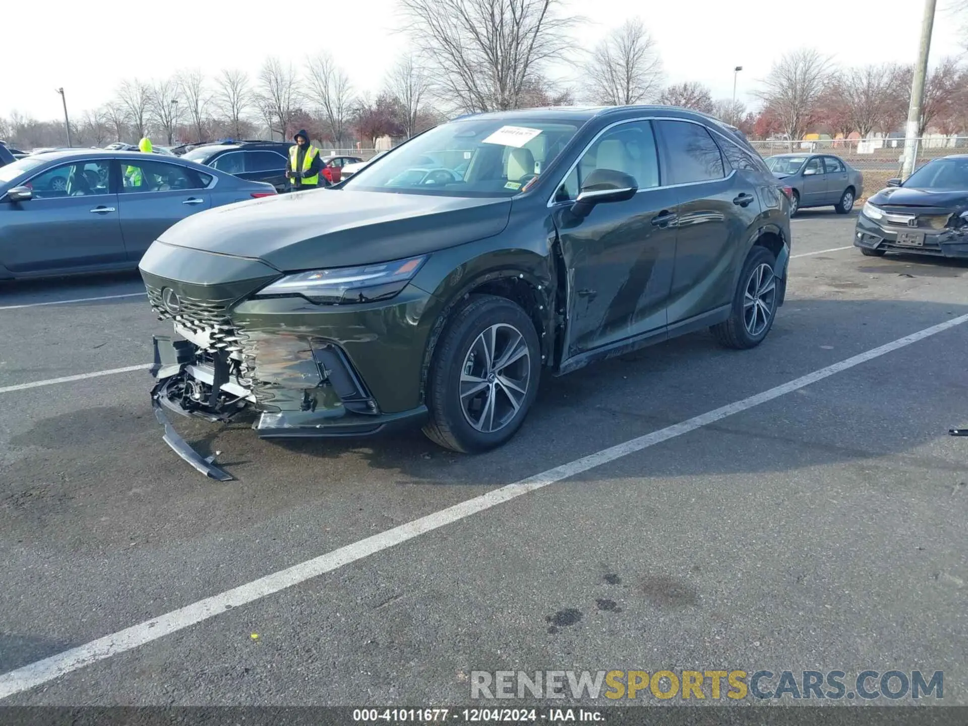 2 fotografías del automóvil dañado 2T2BBMCA4RC058786 LEXUS RX 350H 2024