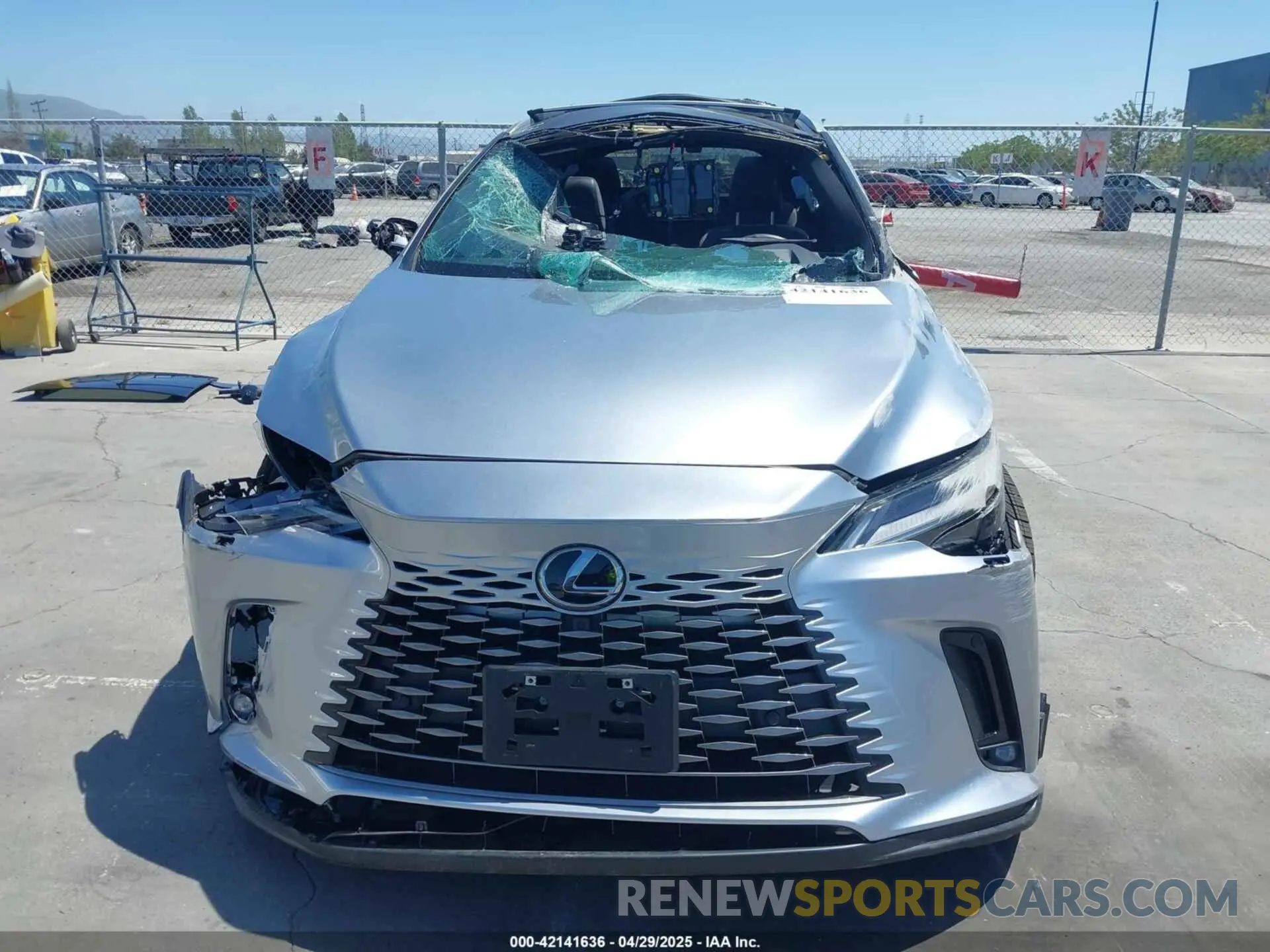 13 fotografías del automóvil dañado 2T2BBMCA7RC048589 LEXUS RX 350H 2024