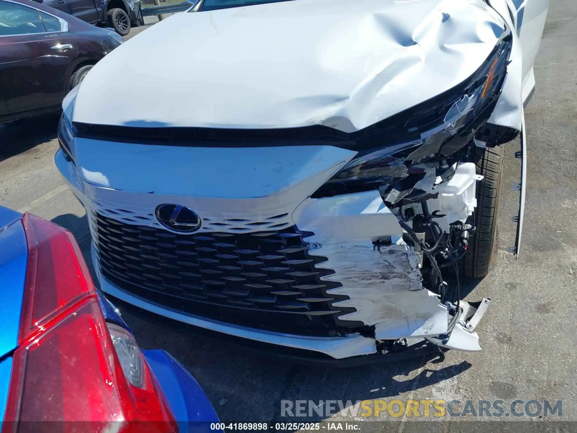 13 fotografías del automóvil dañado 2T2BBMCA7RC056983 LEXUS RX 350H 2024