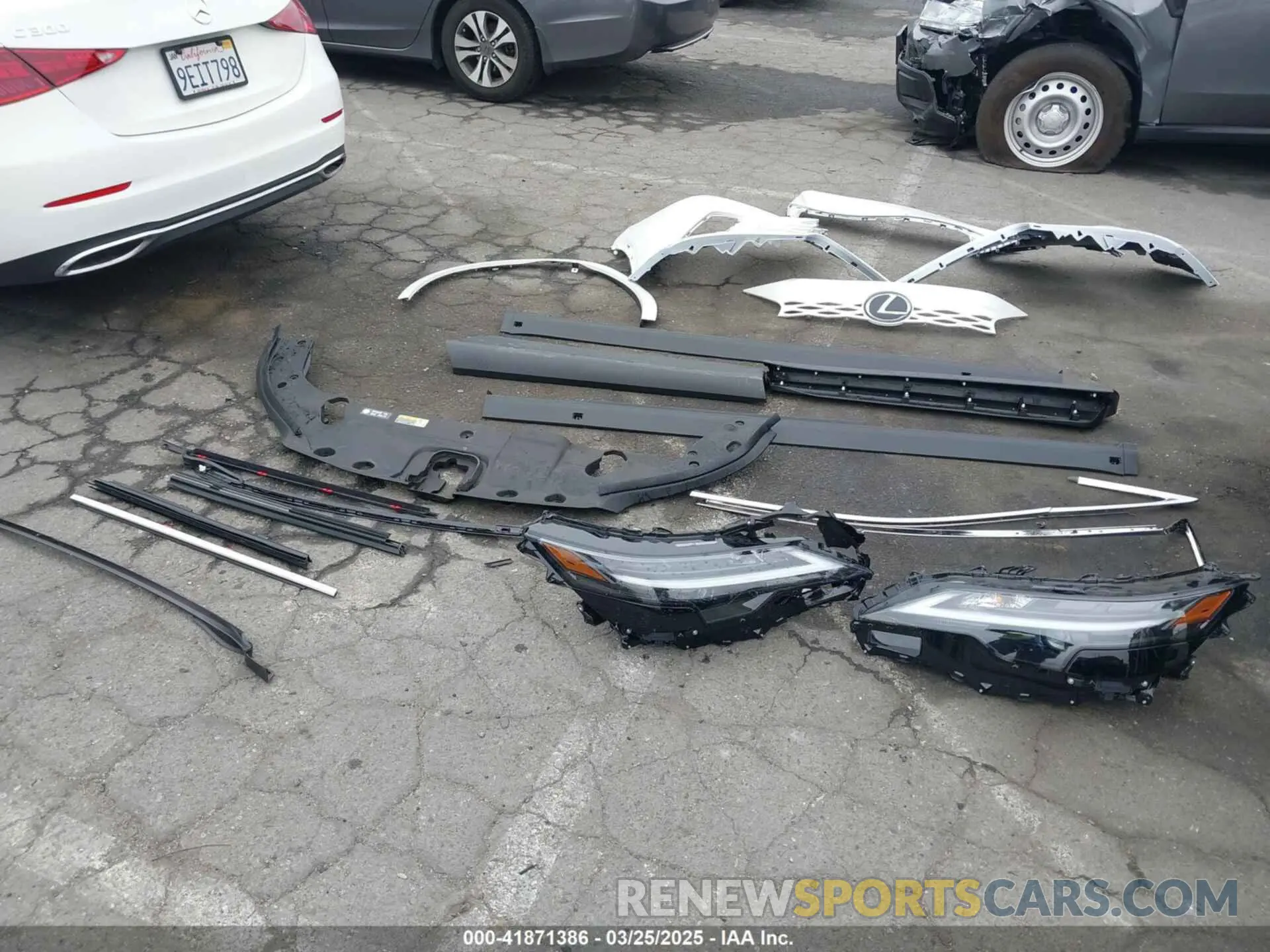 12 fotografías del automóvil dañado 2T2BBMCA7RC062332 LEXUS RX 350H 2024