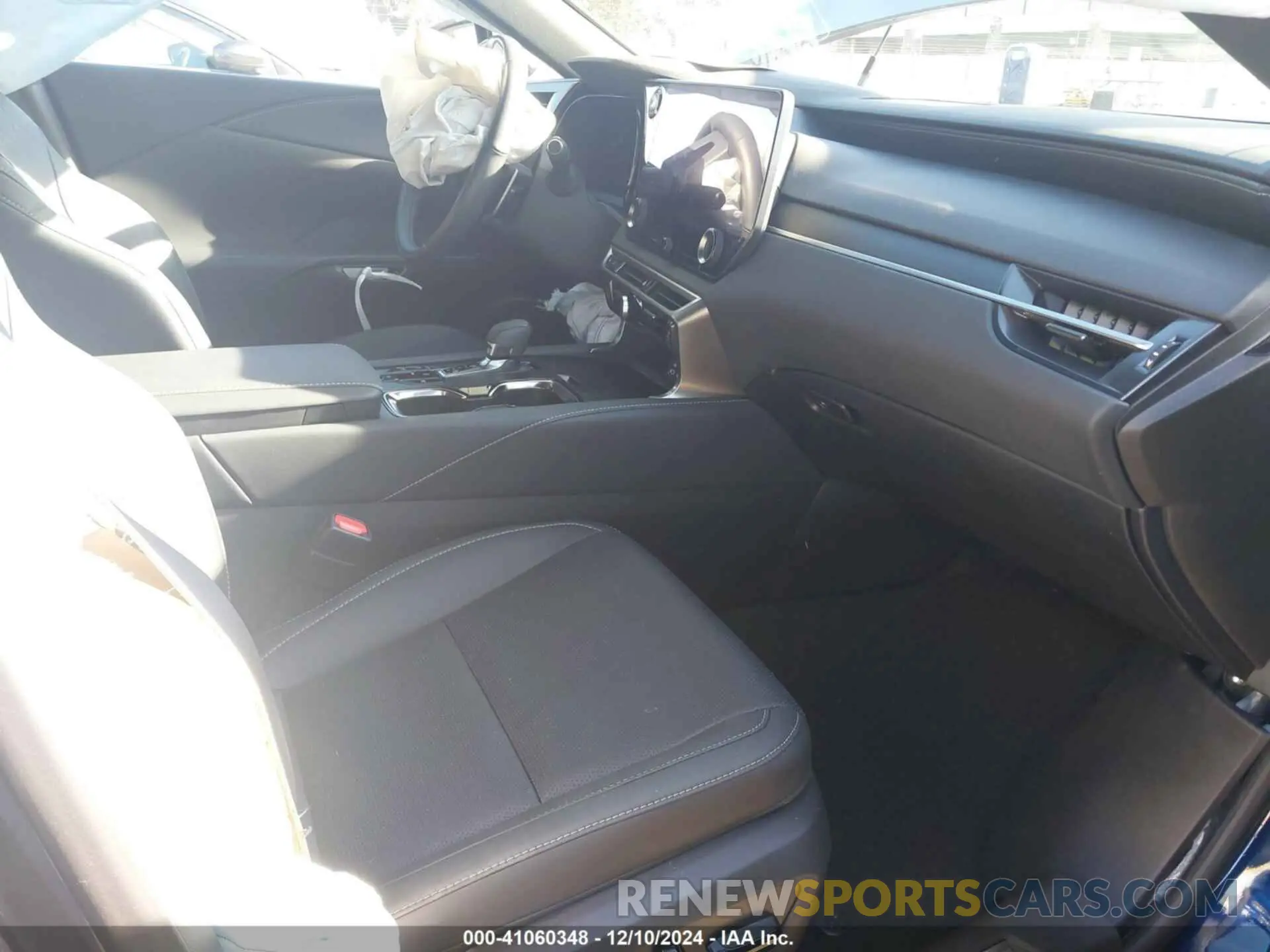 5 fotografías del automóvil dañado 2T2BBMCA8RC032689 LEXUS RX 350H 2024