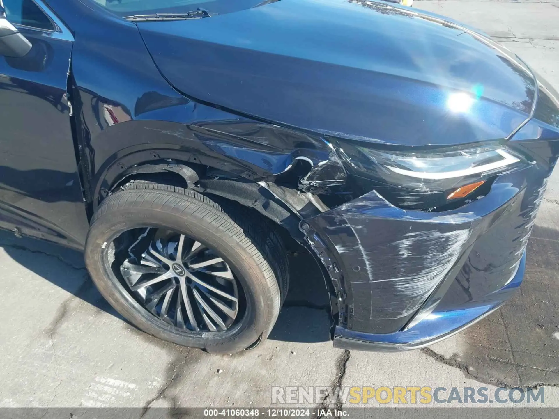6 fotografías del automóvil dañado 2T2BBMCA8RC032689 LEXUS RX 350H 2024